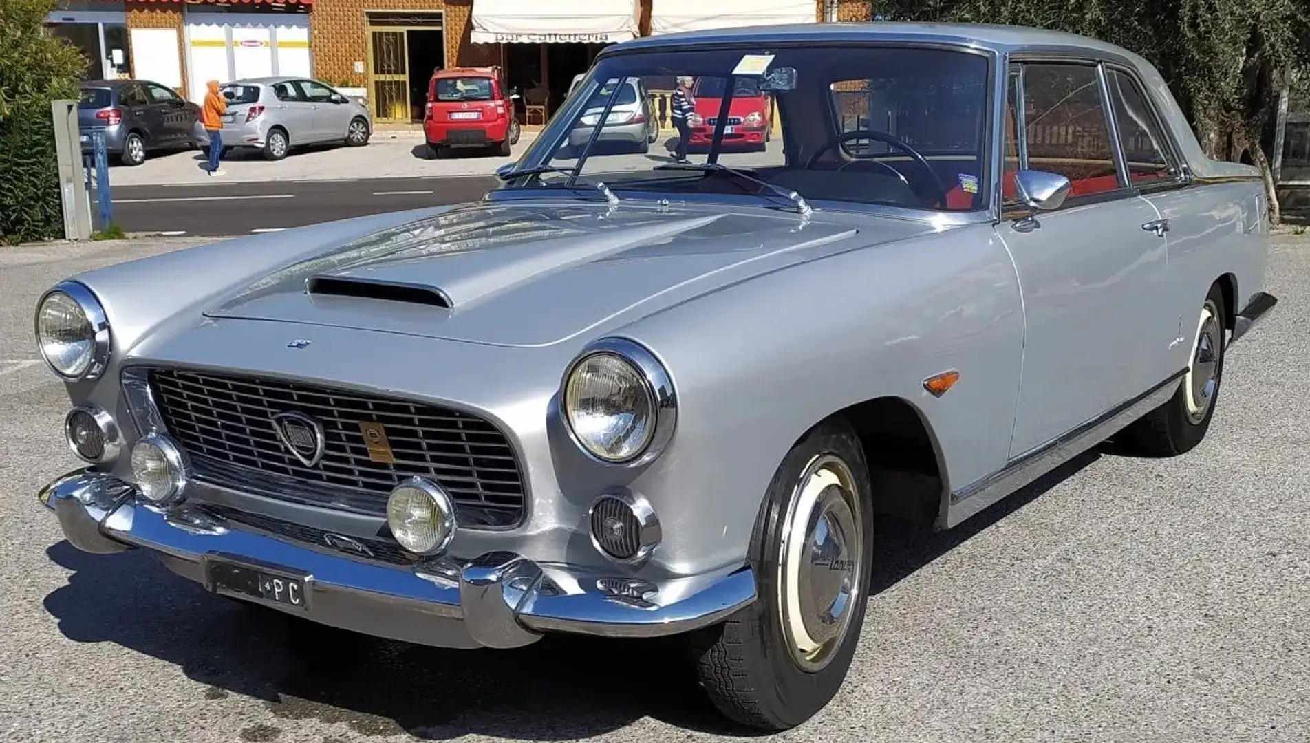 Lancia Flaminia 3B Silber - 1