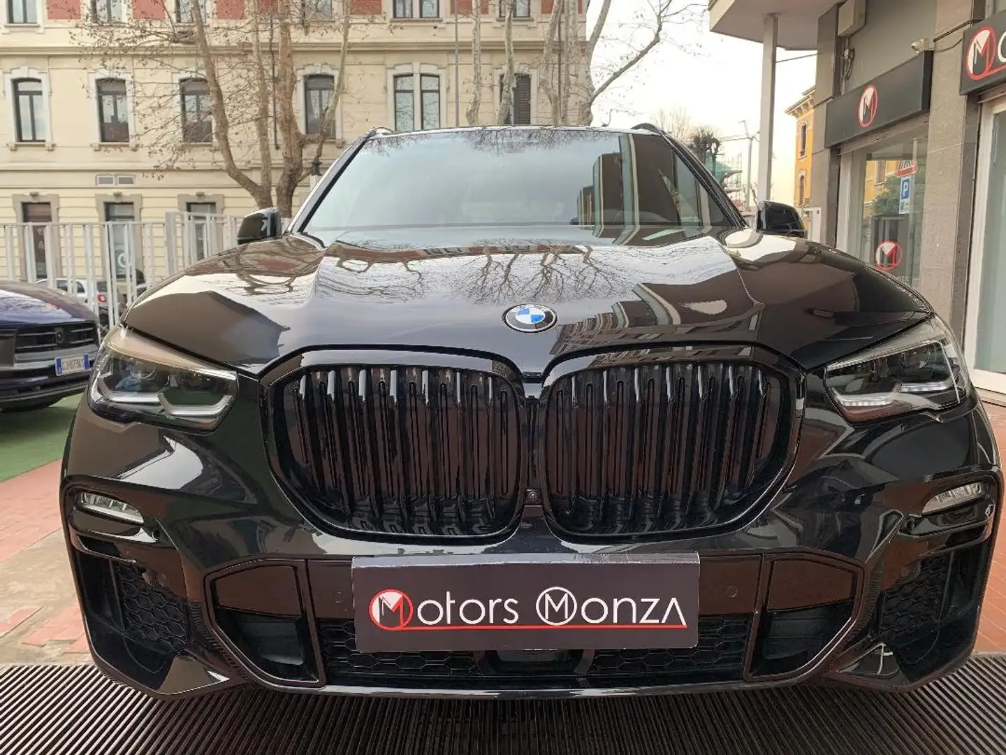 BMW X5 xdrive30d mhev 48V Msport  tetto pan cerchi da 22" Negro - 2