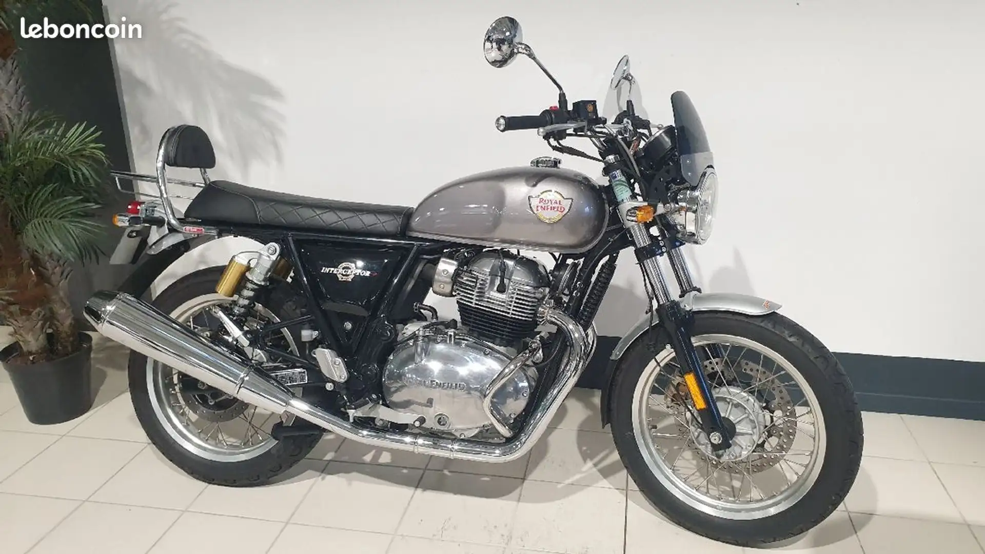 Royal Enfield Interceptor Grau - 2