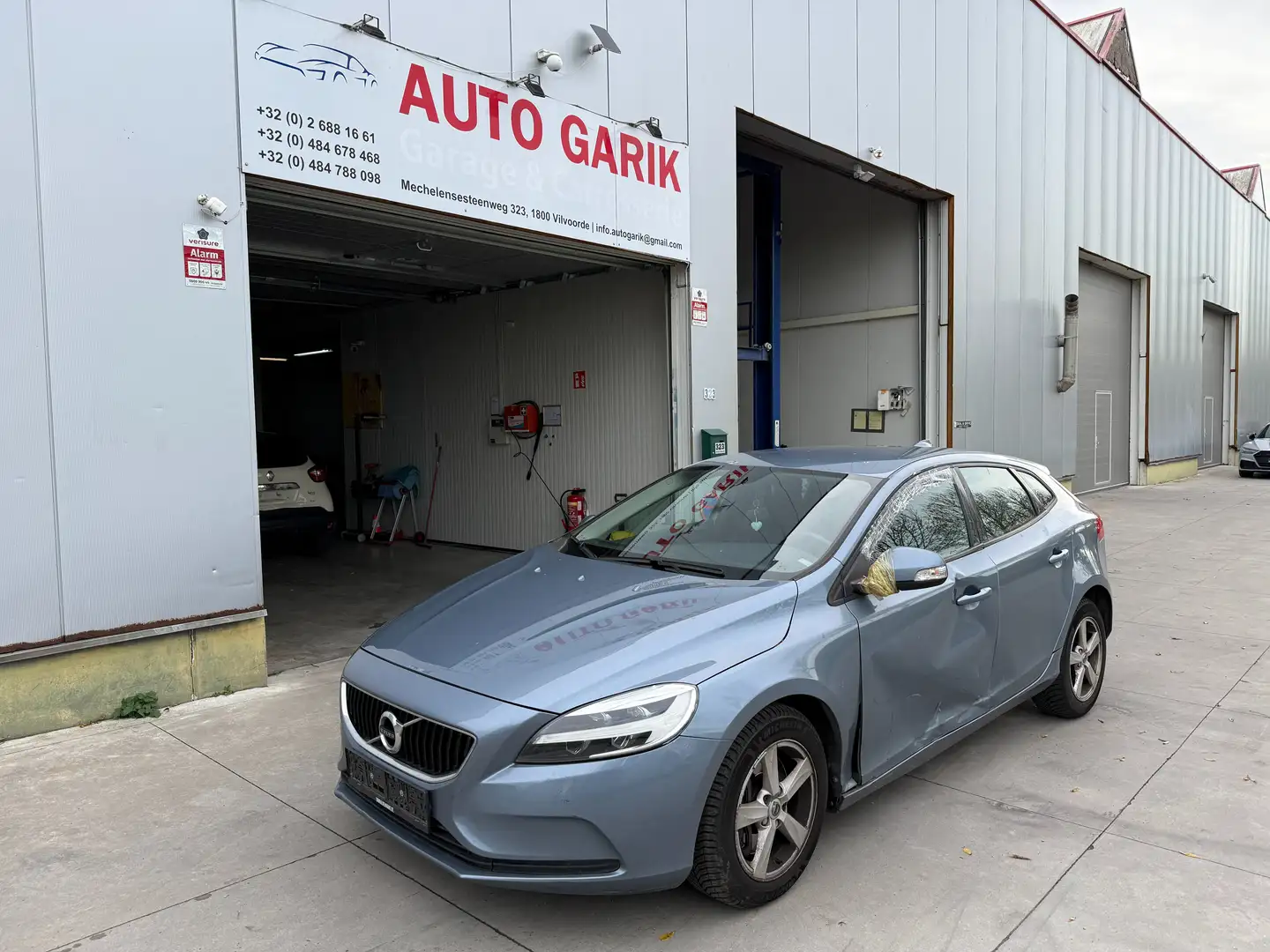 Volvo V40 V40 2.0 D2 Black Edition Gear.AdBlue(EU6d-T. - 1
