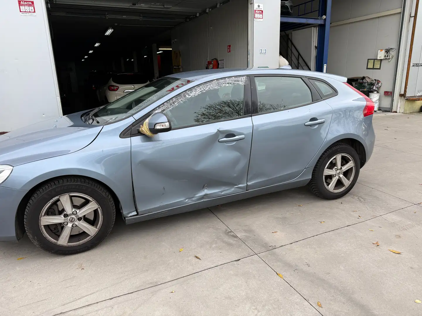 Volvo V40 V40 2.0 D2 Black Edition Gear.AdBlue(EU6d-T. - 2