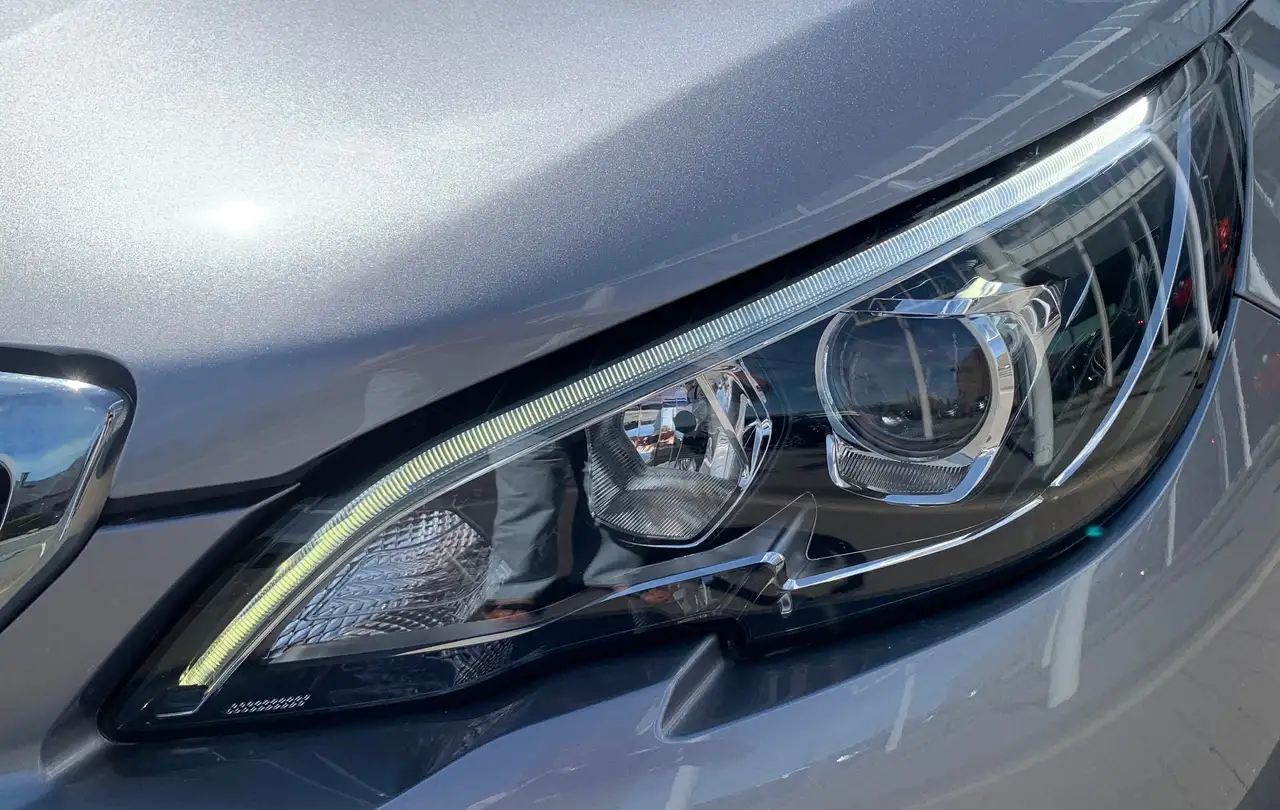 Peugeot 308 1.5 HDi 130CV / PACK STYLE / GPS / CARPLAY / CLIM AUTO /, миниатюра 2