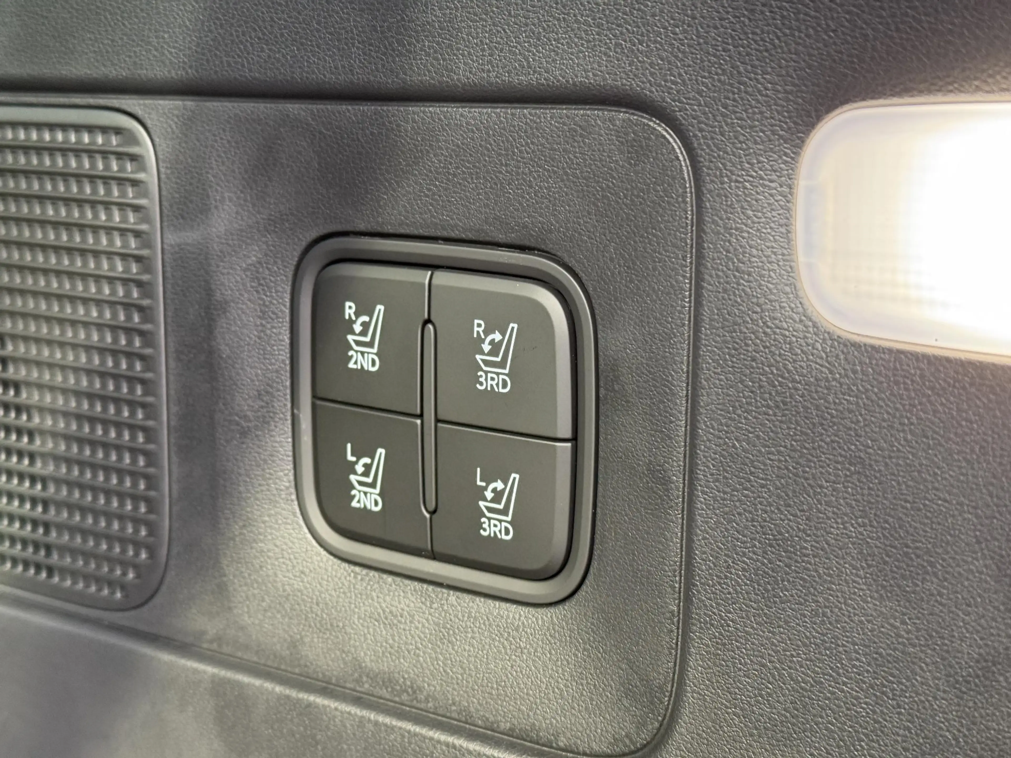 Hyundai IONIQ 9 Lounge AWD 7p. 110.3 kWh / Demo voordeel Direct b — photo 15