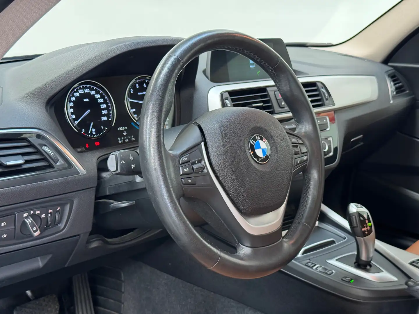 BMW 218 Coupé 218iA / 1ERE MAIN Zwart - 2