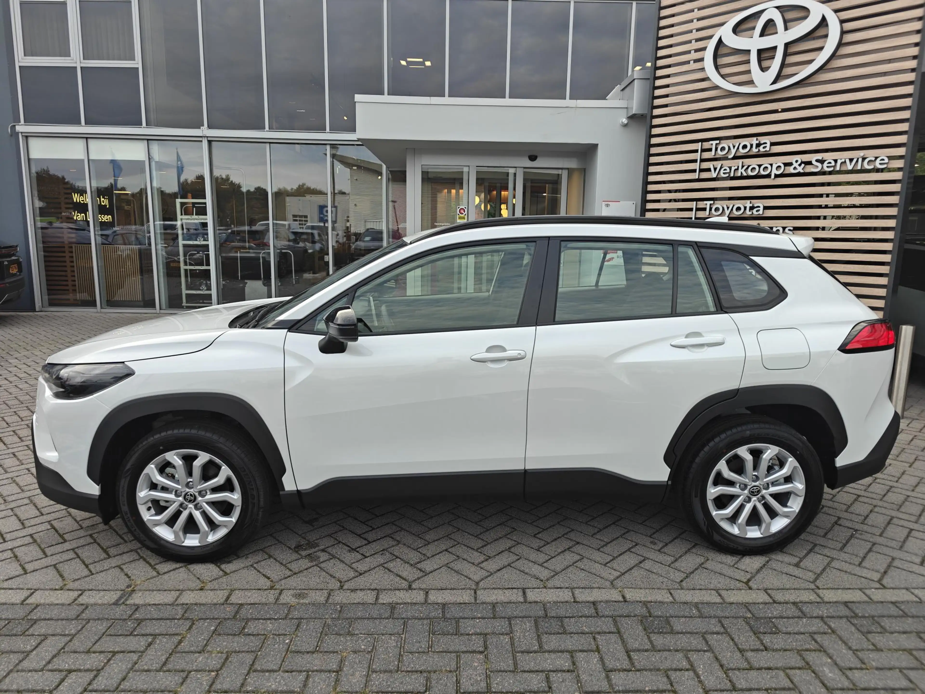 Toyota Corolla Cross Hybrid 140 NIEUW DIRECT LEVERBAAR HOGE KORTING MEE — photo 4