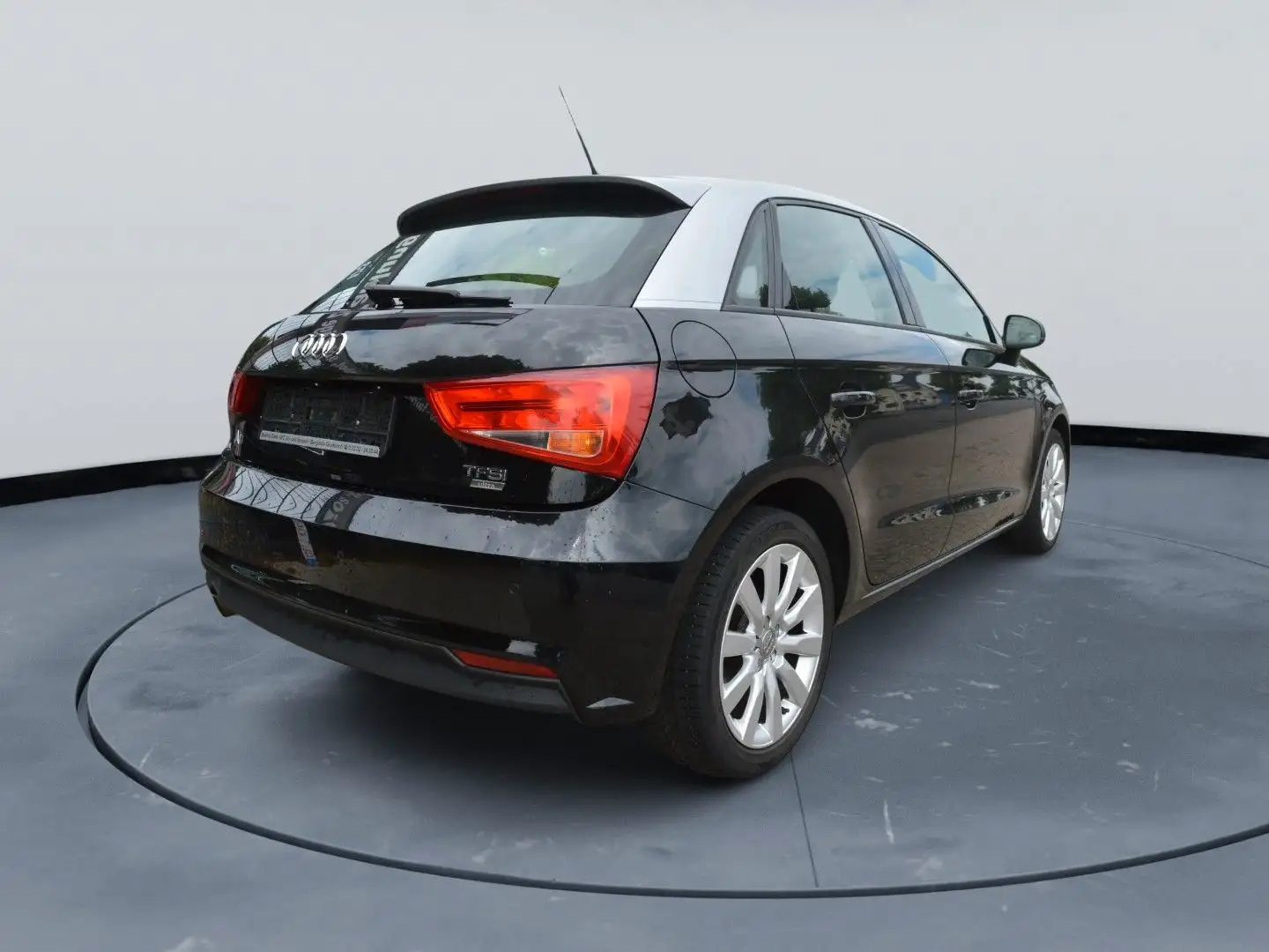 Audi A1 Sportback 5 Türig , Navigation, Schwarz - 2