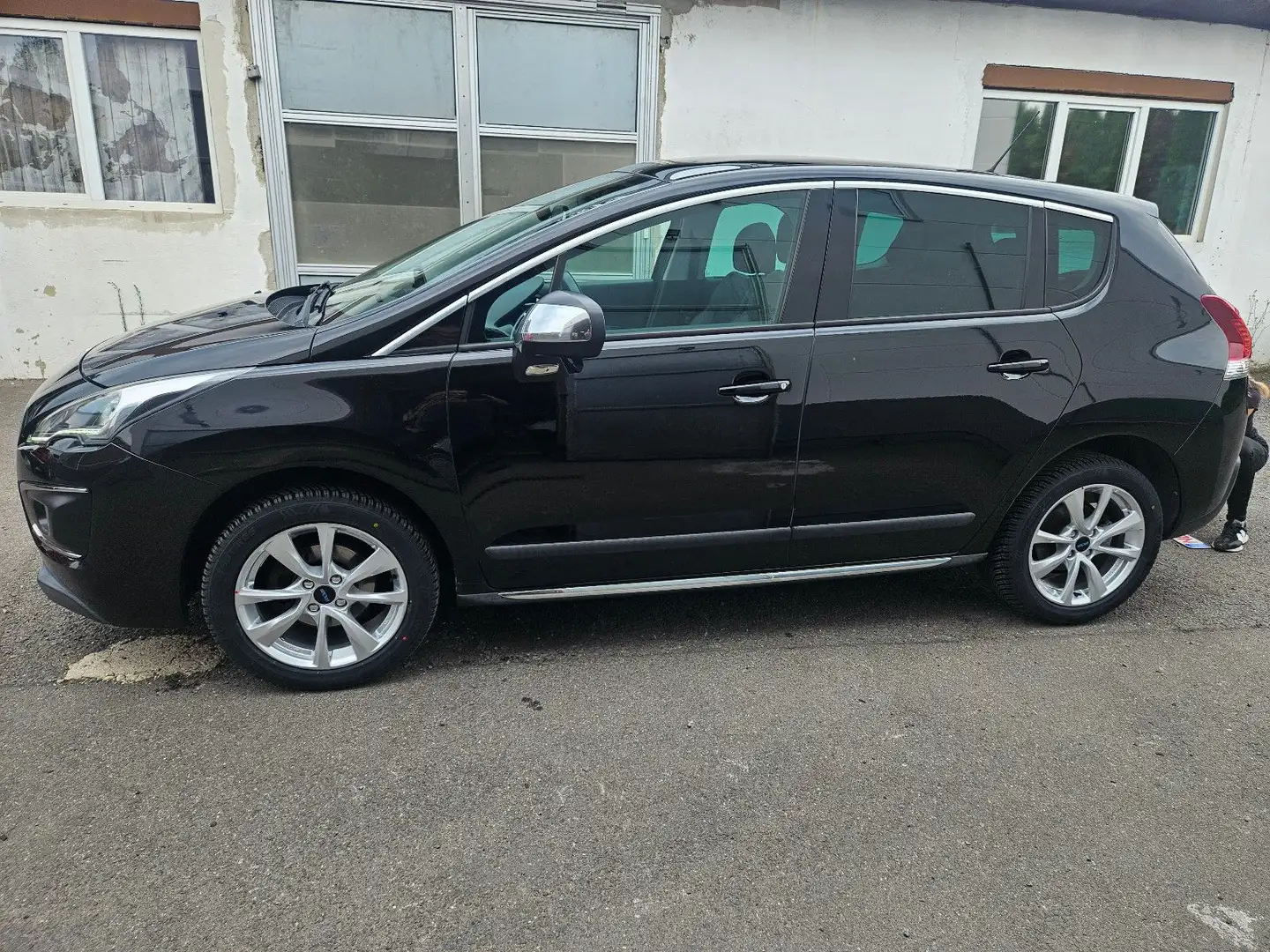 Peugeot 3008 Allure Noir - 2