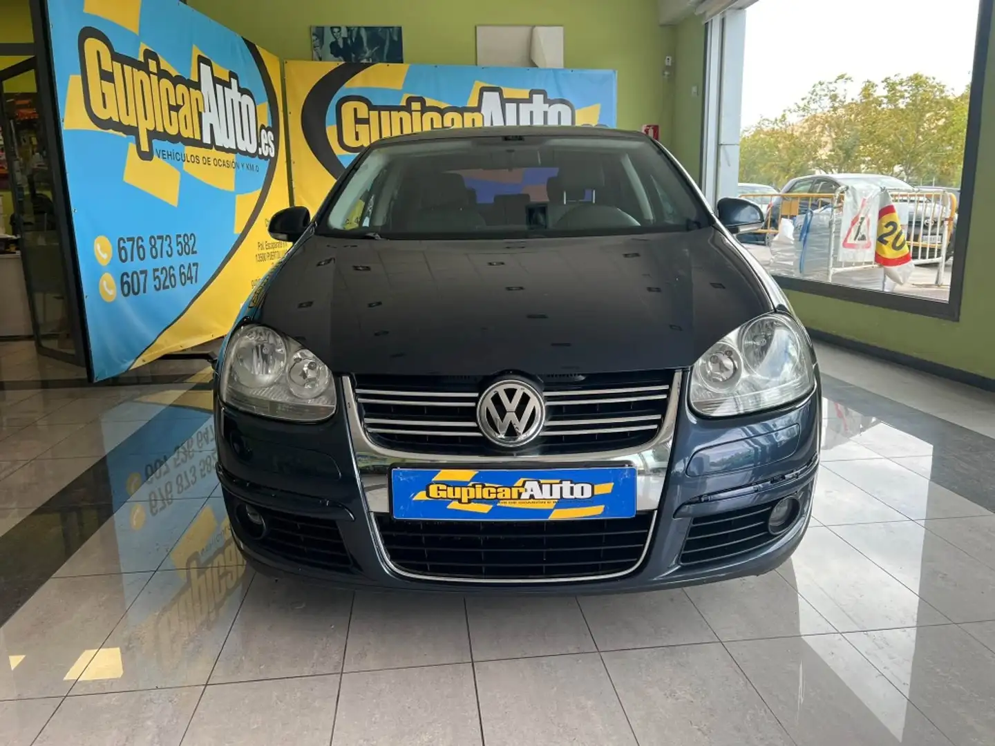 Volkswagen Jetta 2.0TDI Advance Azul - 2