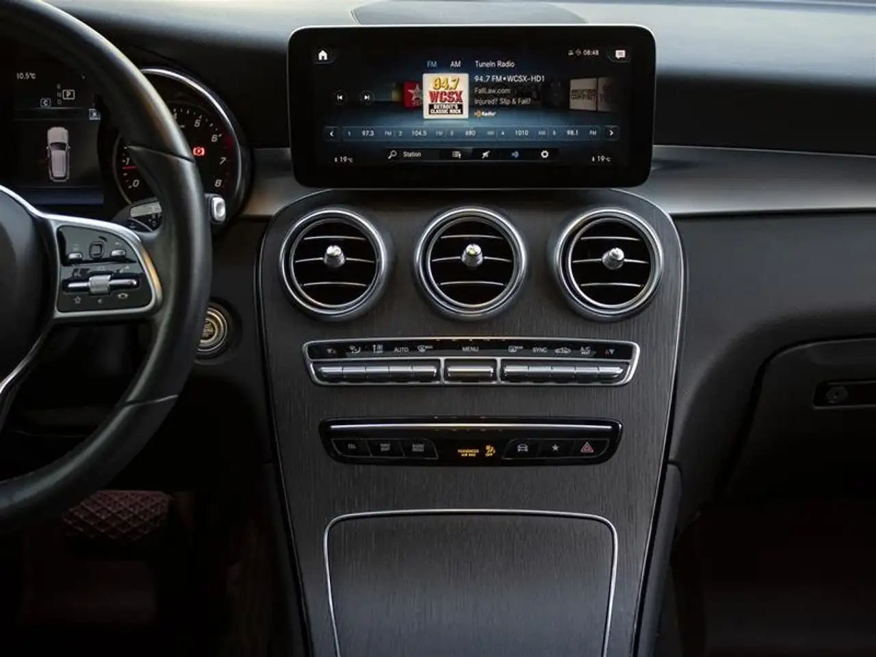 Mercedes-Benz GLC снимка Mercedes-Benz GLC