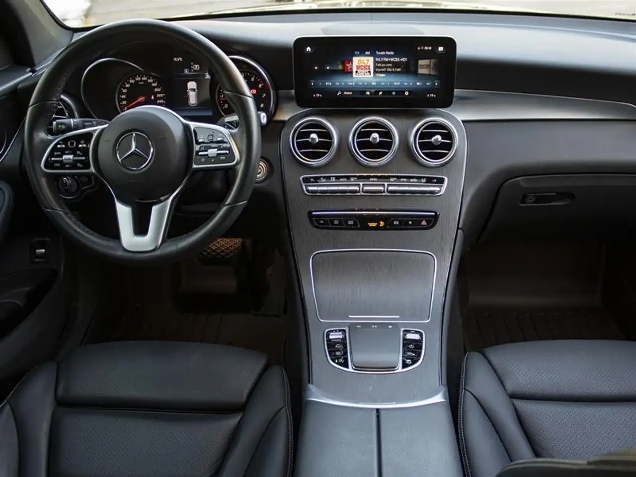 Mercedes-Benz GLC снимка Mercedes-Benz GLC