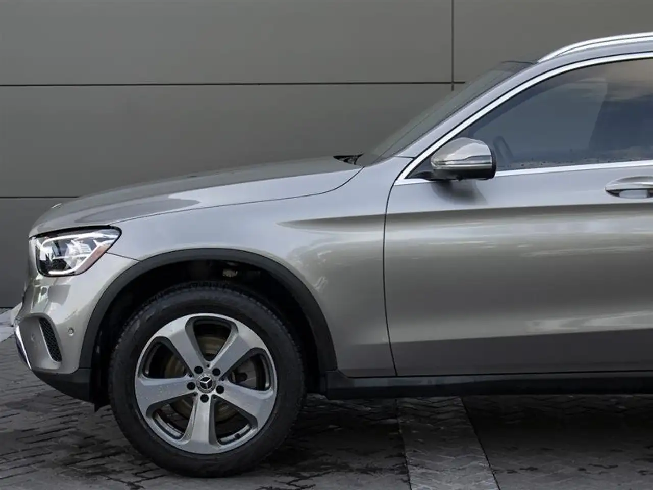 Mercedes-Benz GLC снимка Mercedes-Benz GLC
