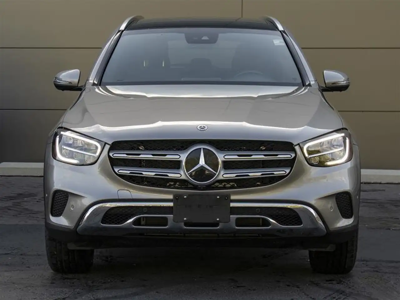 Mercedes-Benz GLC снимка Mercedes-Benz GLC