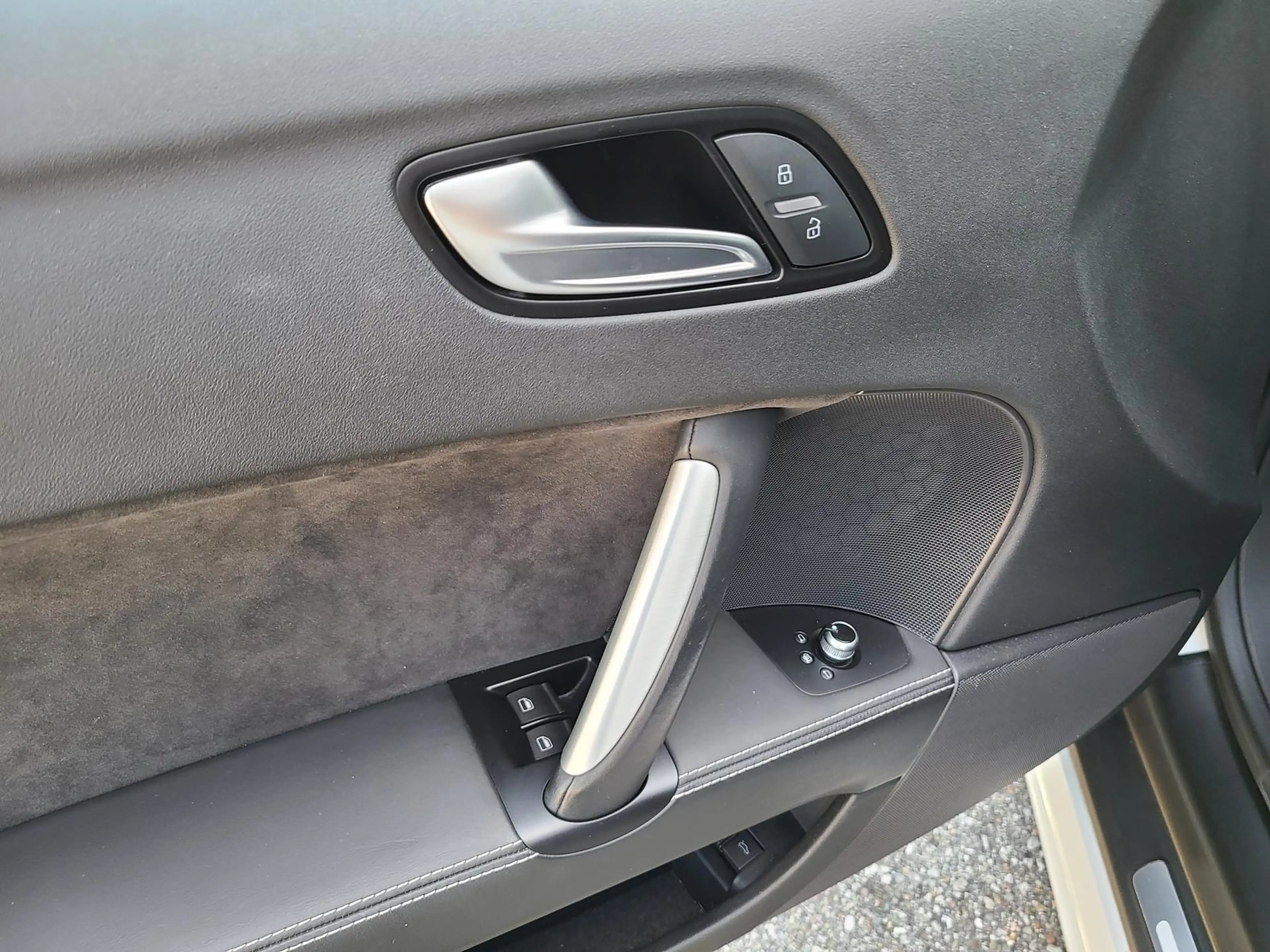 Audi TT Coupe quattro Navi 8-fach TOP gepflegt!!! — photo 10