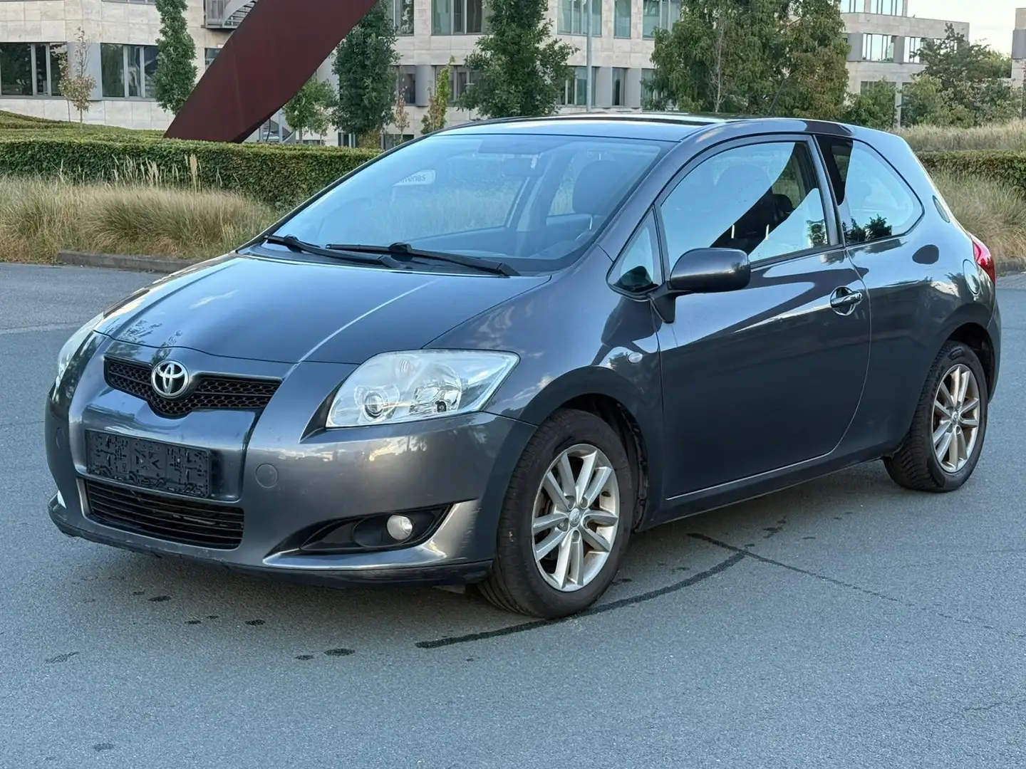 Toyota Auris 1.4 Turbo D4D Edge Gris - 1