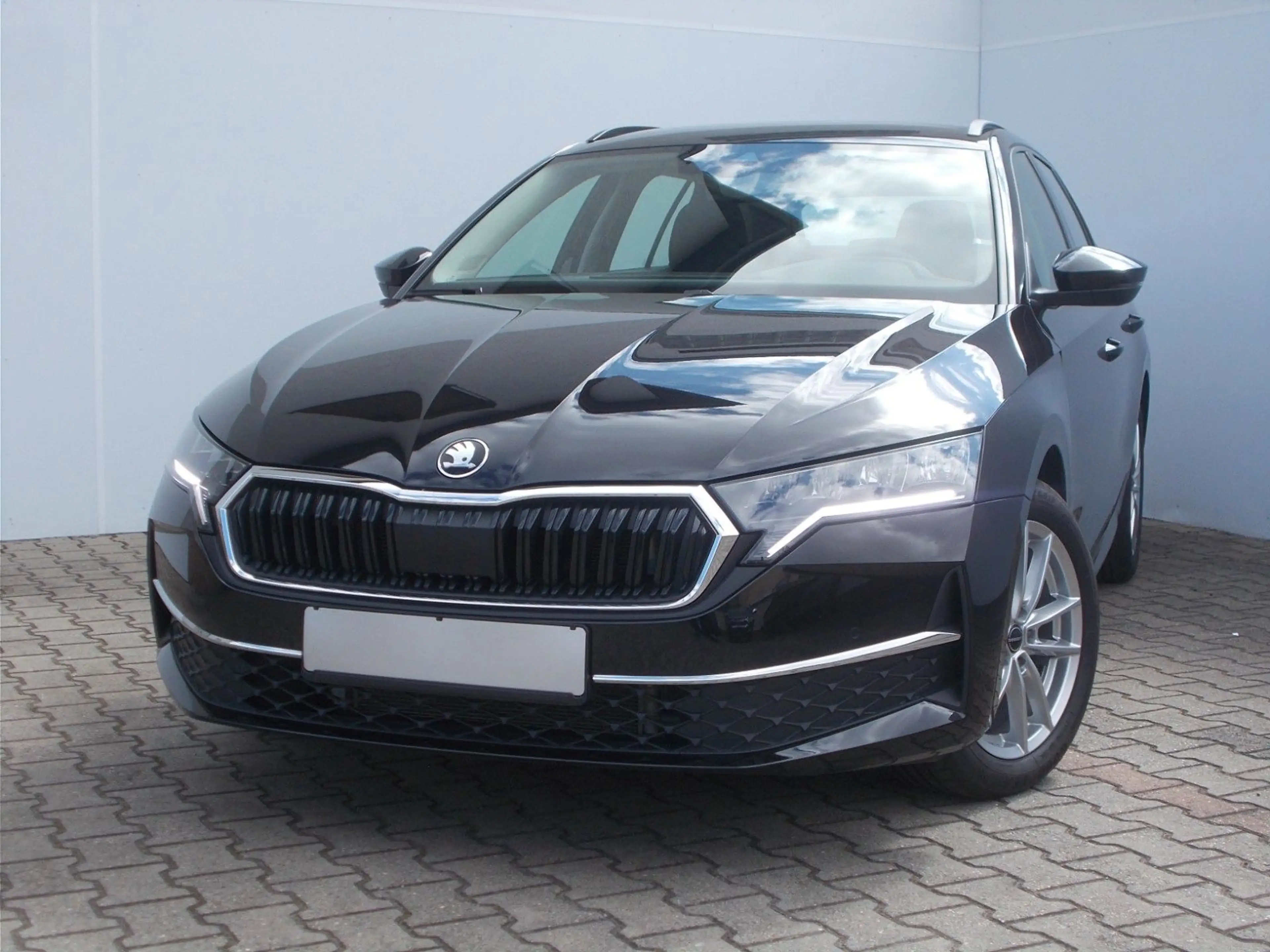 Skoda Octavia Combi Selection  * LED * AHK * DAB * DSG — photo 3