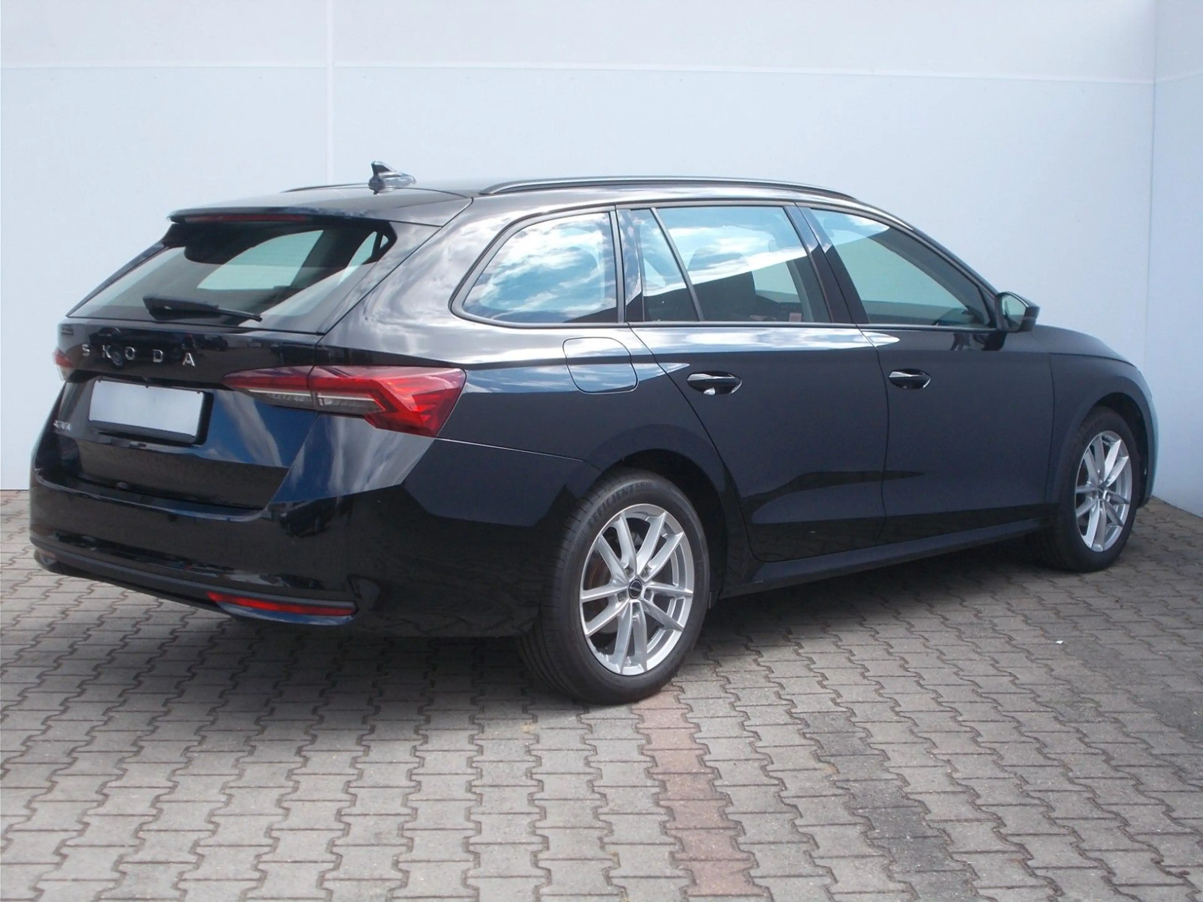 Skoda Octavia Combi Selection  * LED * AHK * DAB * DSG — photo 5