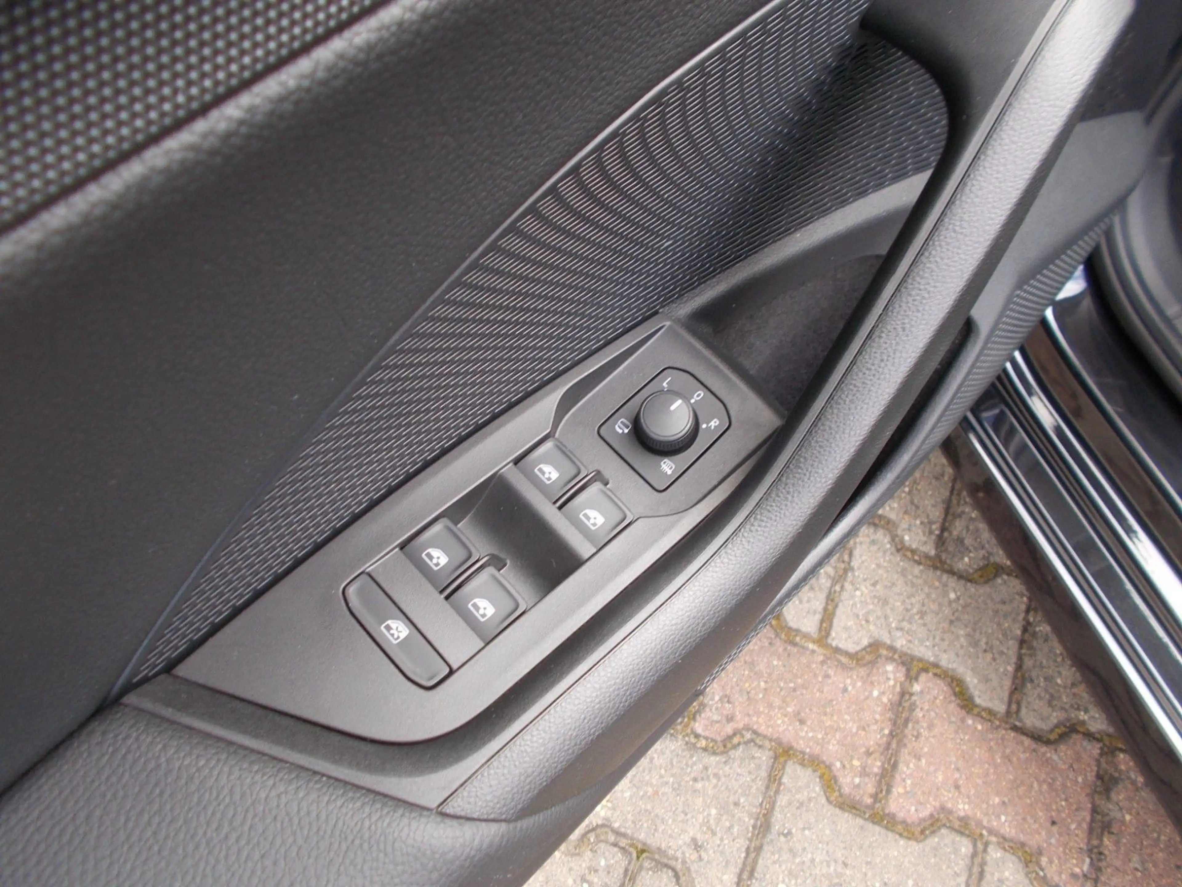 Skoda Octavia Combi Selection  * LED * AHK * DAB * DSG — photo 9