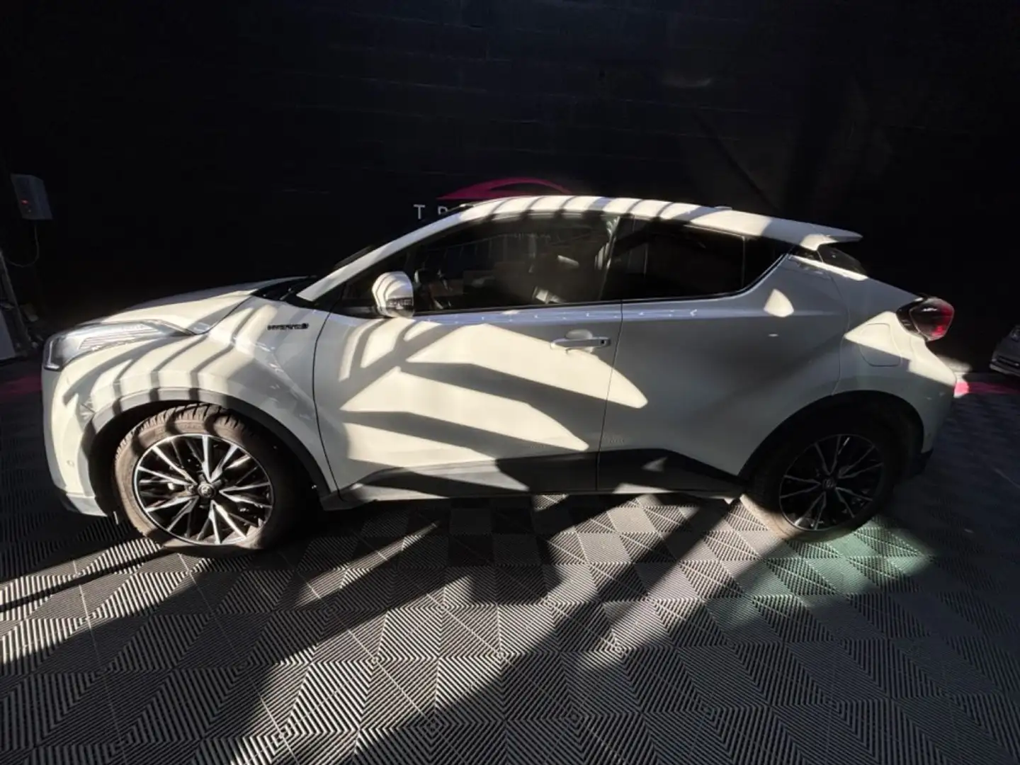 Toyota C-HR HYBRIDE PRO RC18 Pro 122h Distinctive Weiß - 2