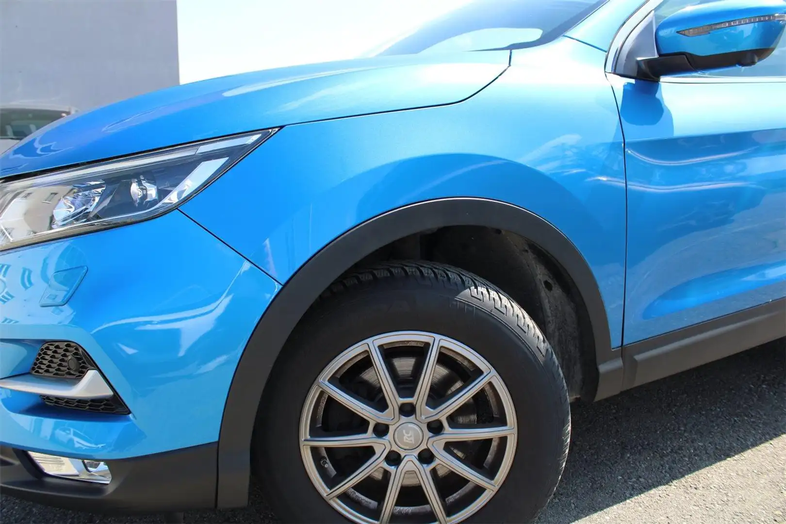 Nissan Qashqai 1,3 DIG-T Tekna Blau - 2