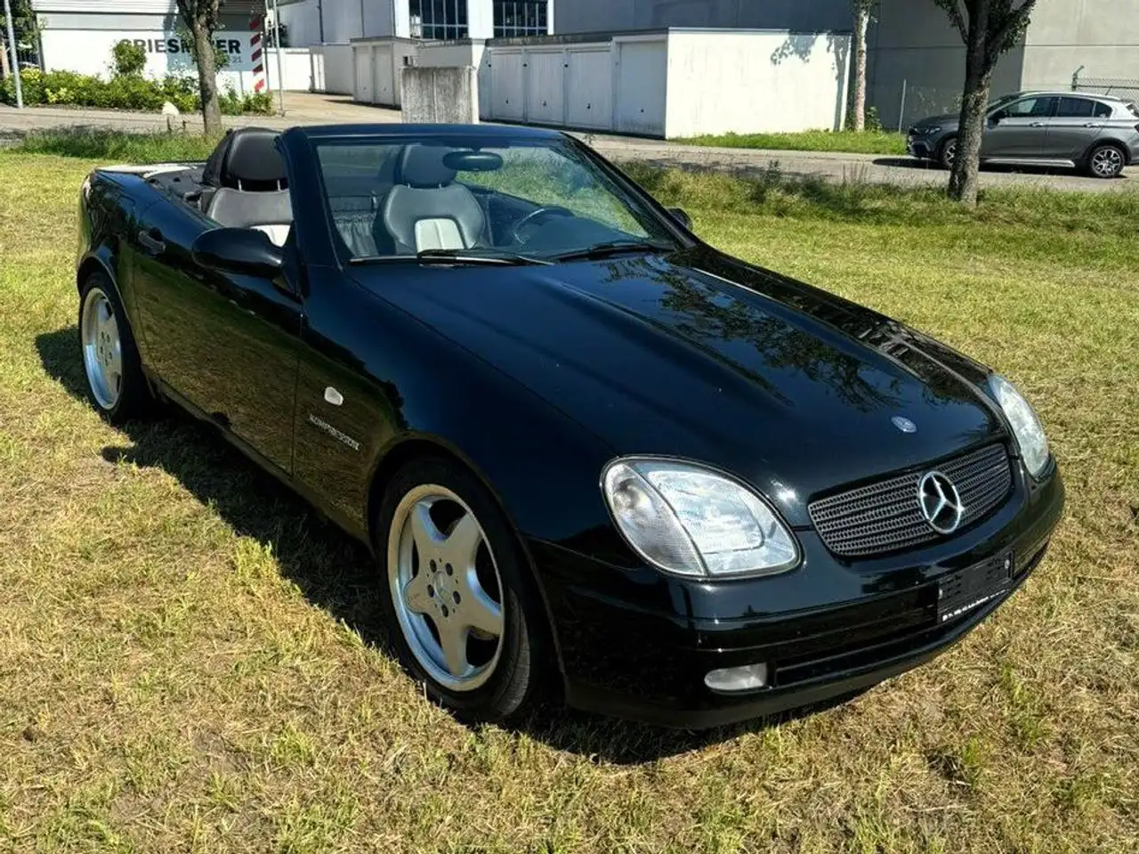 Mercedes-Benz SLK 230