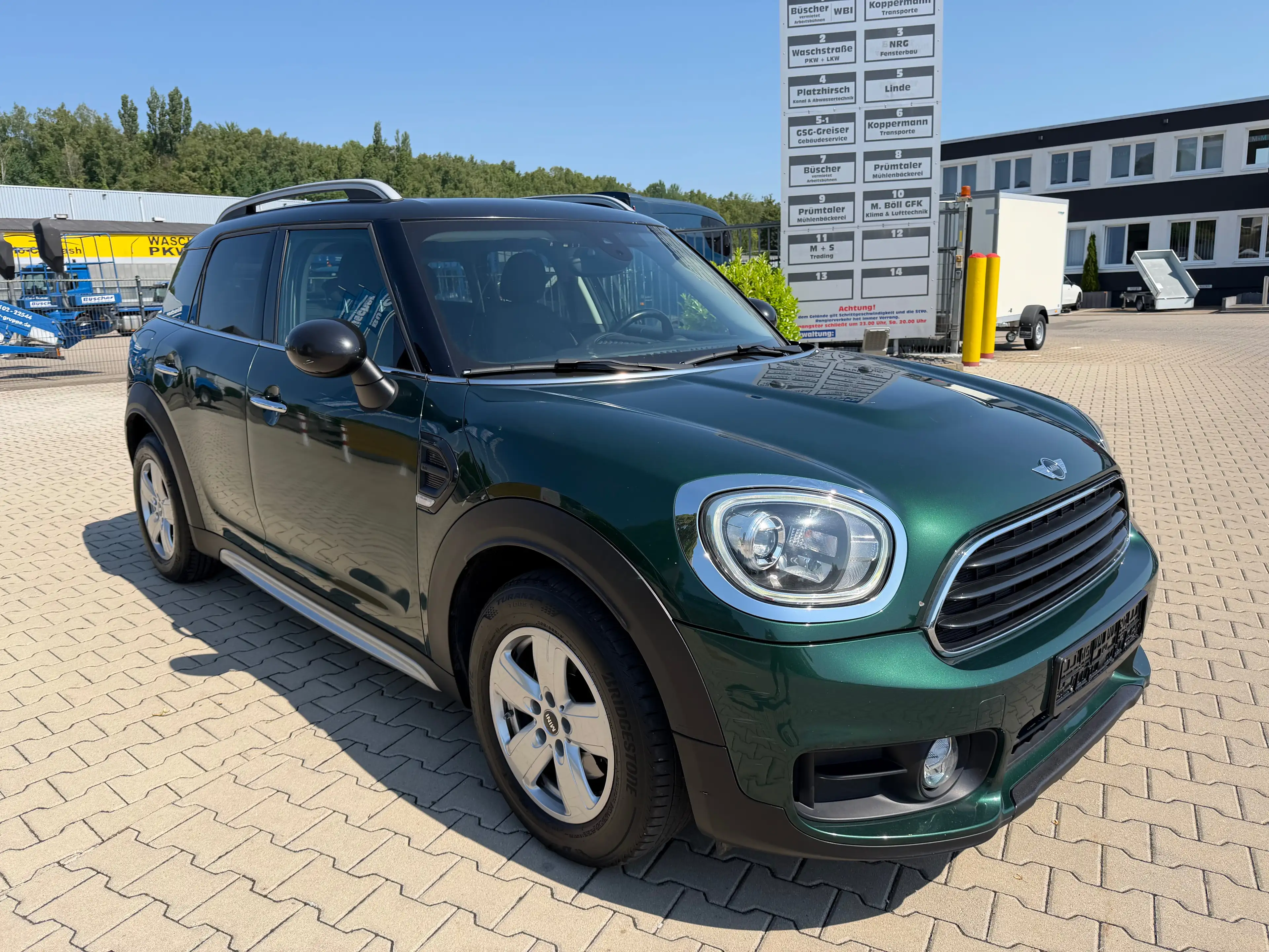 MINI Cooper D Countryman Cooper D — photo 2