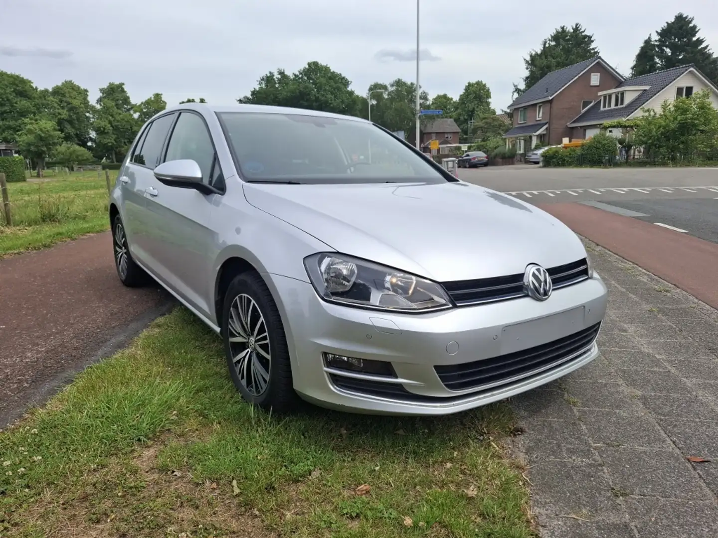 Volkswagen Golf 1.2 TSI Allstar Grijs - 2