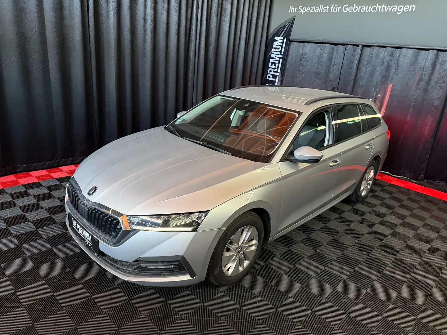 Skoda Octavia Ambition *1-BESITZ*NAVI*SITZHEIZUNG* Grau - 1