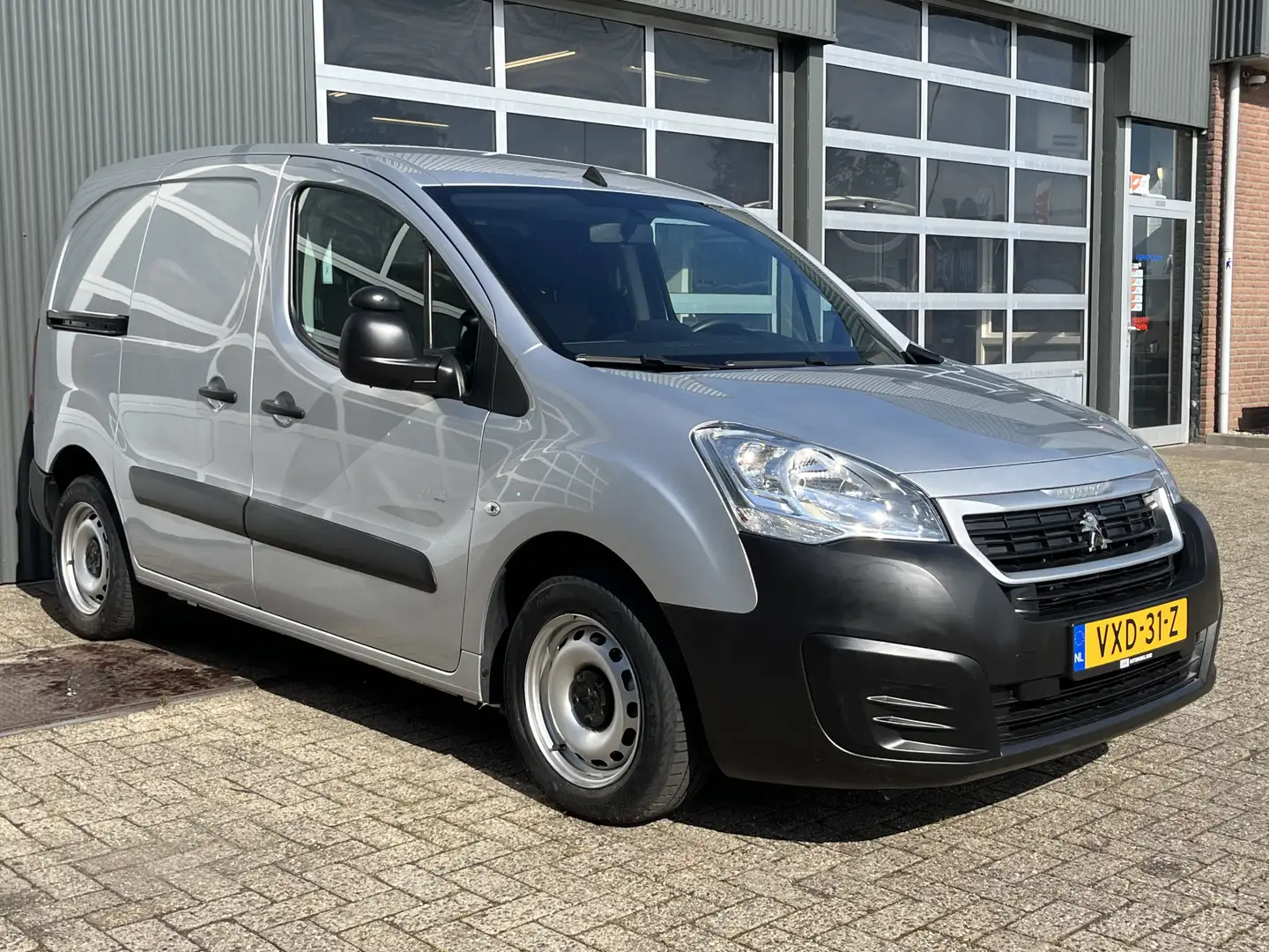 Peugeot Partner 120 1.6 HDi 10x voorradig Marge Airco Btw / Bpm vi Grijs - 1