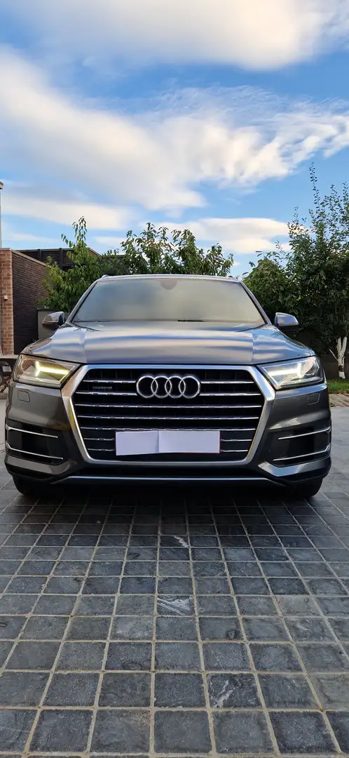 Audi Q7 Q7 3.0 TDi V6 Quattro Tiptronic Grijs - 2