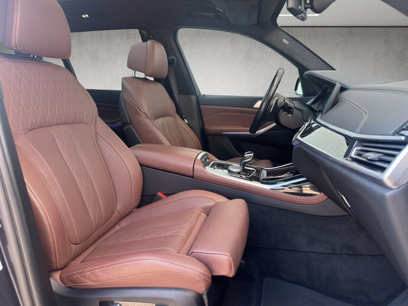 BMW X7 xDrive40d — photo 15