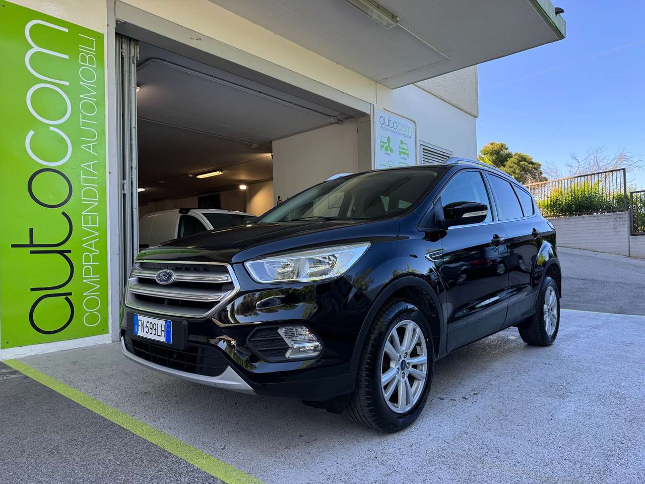 Ford Kuga 1.5 tdci Titanium Business UNICO PROPRIETARIO GARANZIA 24 MESI SYNC