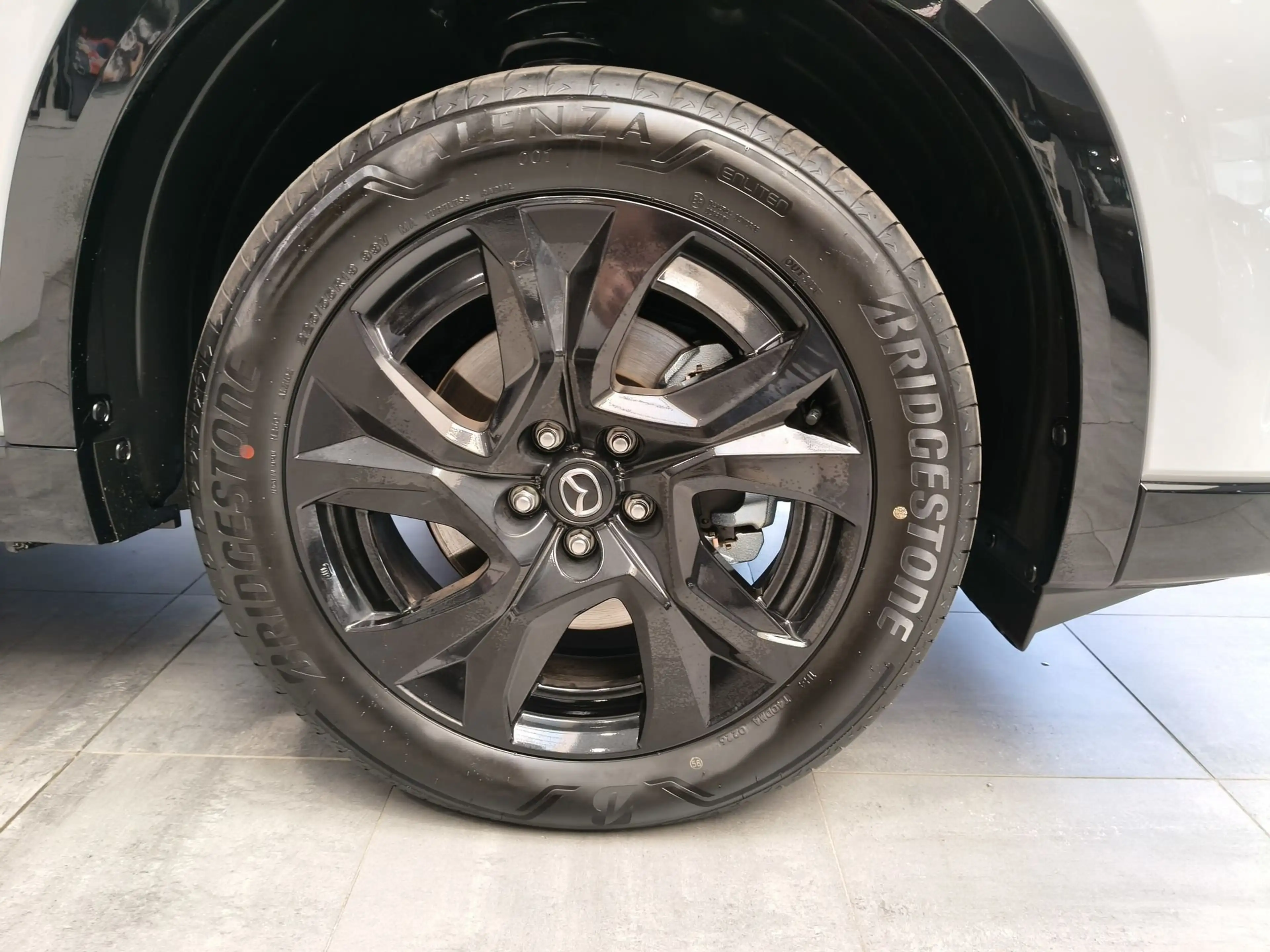 Mazda 5 2.5 e-SKYACTIV G 141 Homura — photo 10