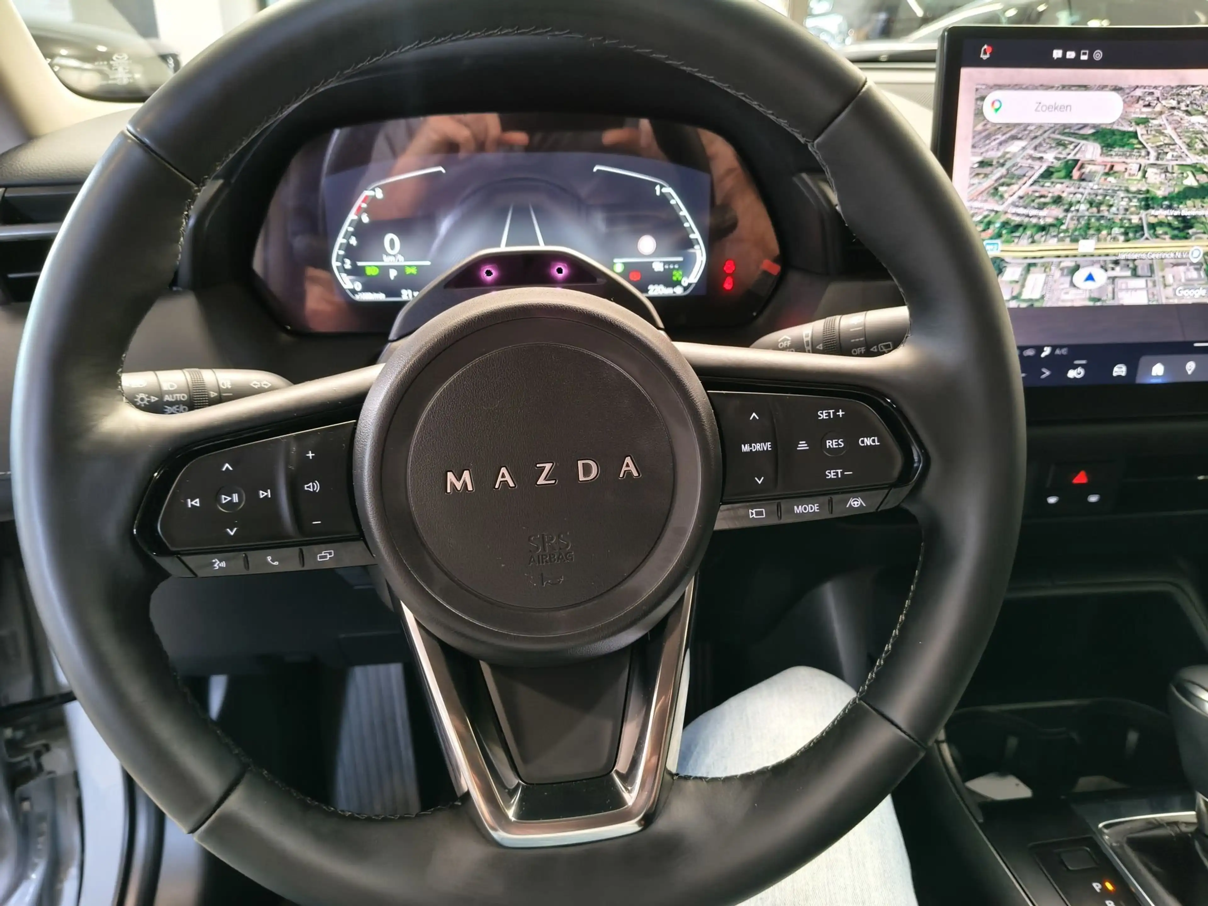 Mazda 5 2.5 e-SKYACTIV G 141 Homura — photo 11