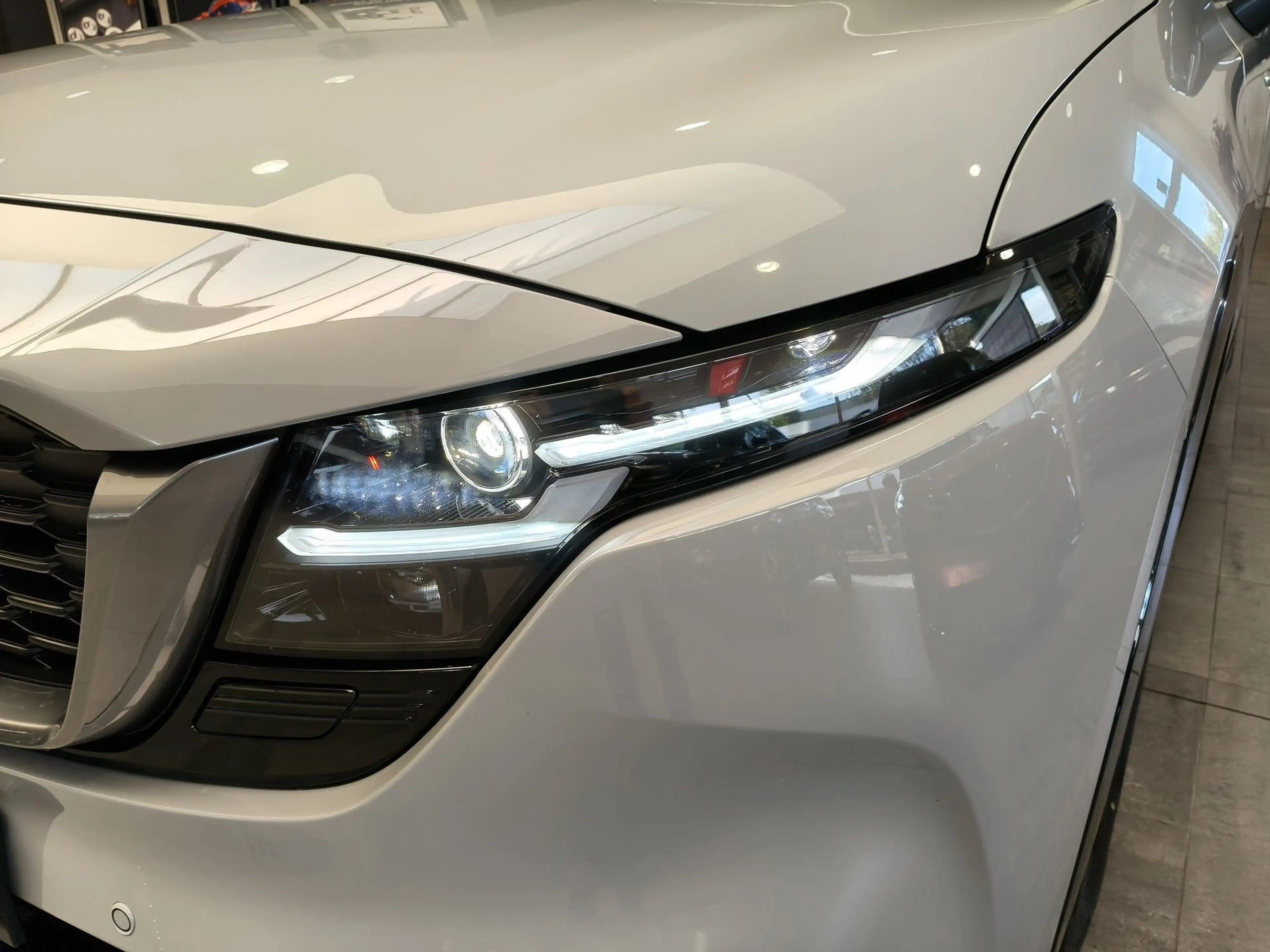 Mazda 5 2.5 e-SKYACTIV G 141 Homura — photo 8