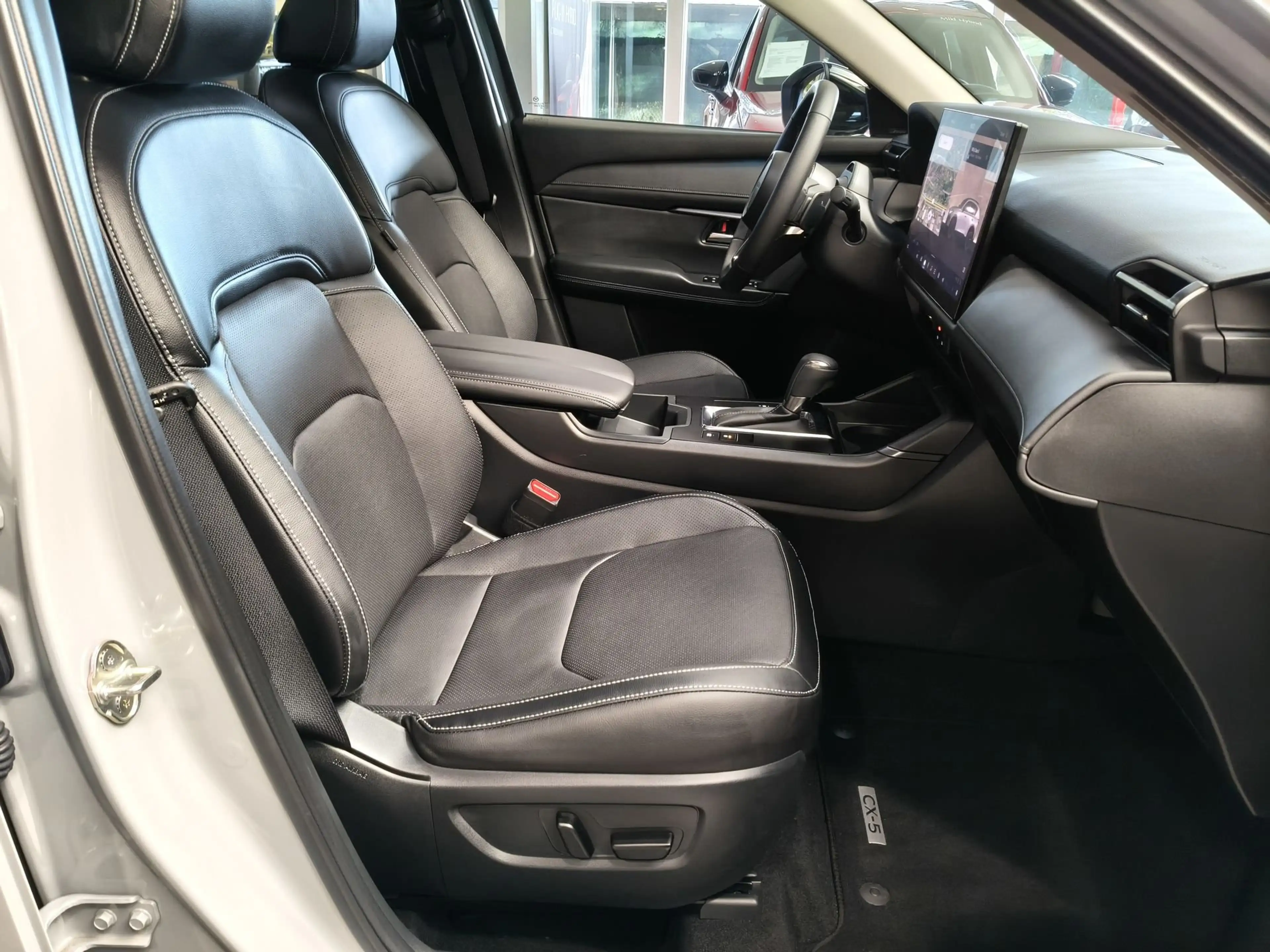 Mazda 5 2.5 e-SKYACTIV G 141 Homura — photo 15