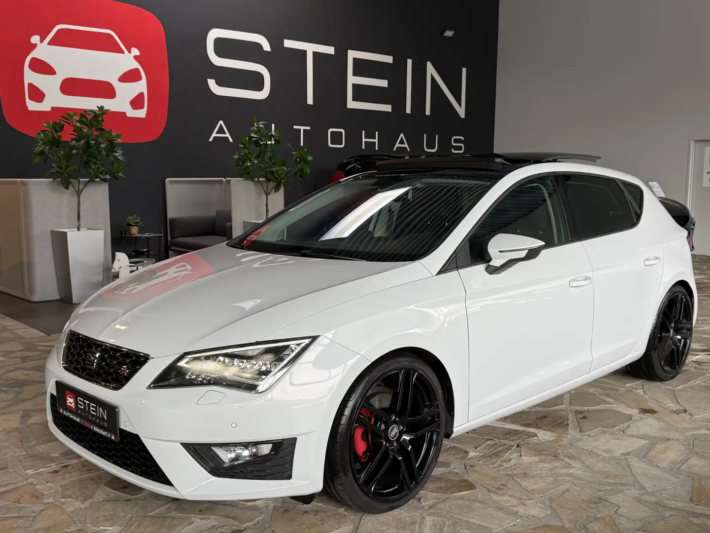 SEAT Leon FR Soundsystem Pano LED Auto. Tempomat Weiß - 1