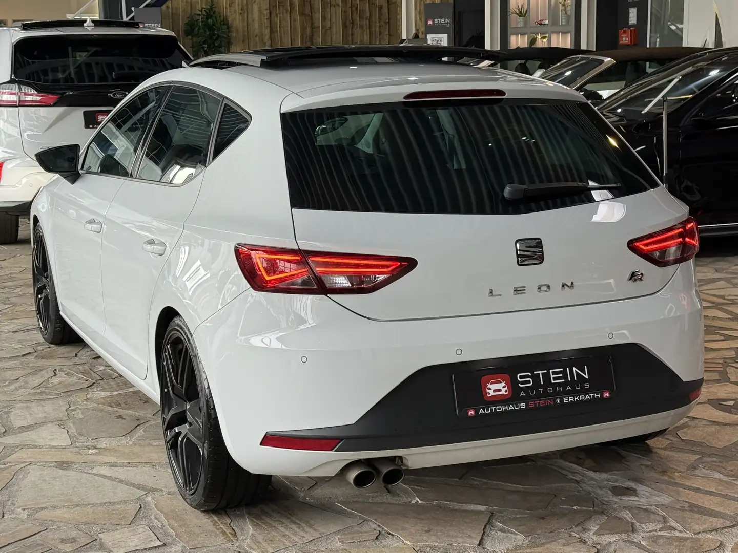 SEAT Leon FR Soundsystem Pano LED Auto. Tempomat Weiß - 2