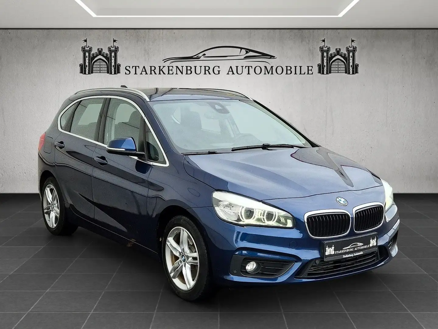 BMW 225 i xDrive Active Tourer Advantage/AUT/NAVI/SHZ Blau - 1