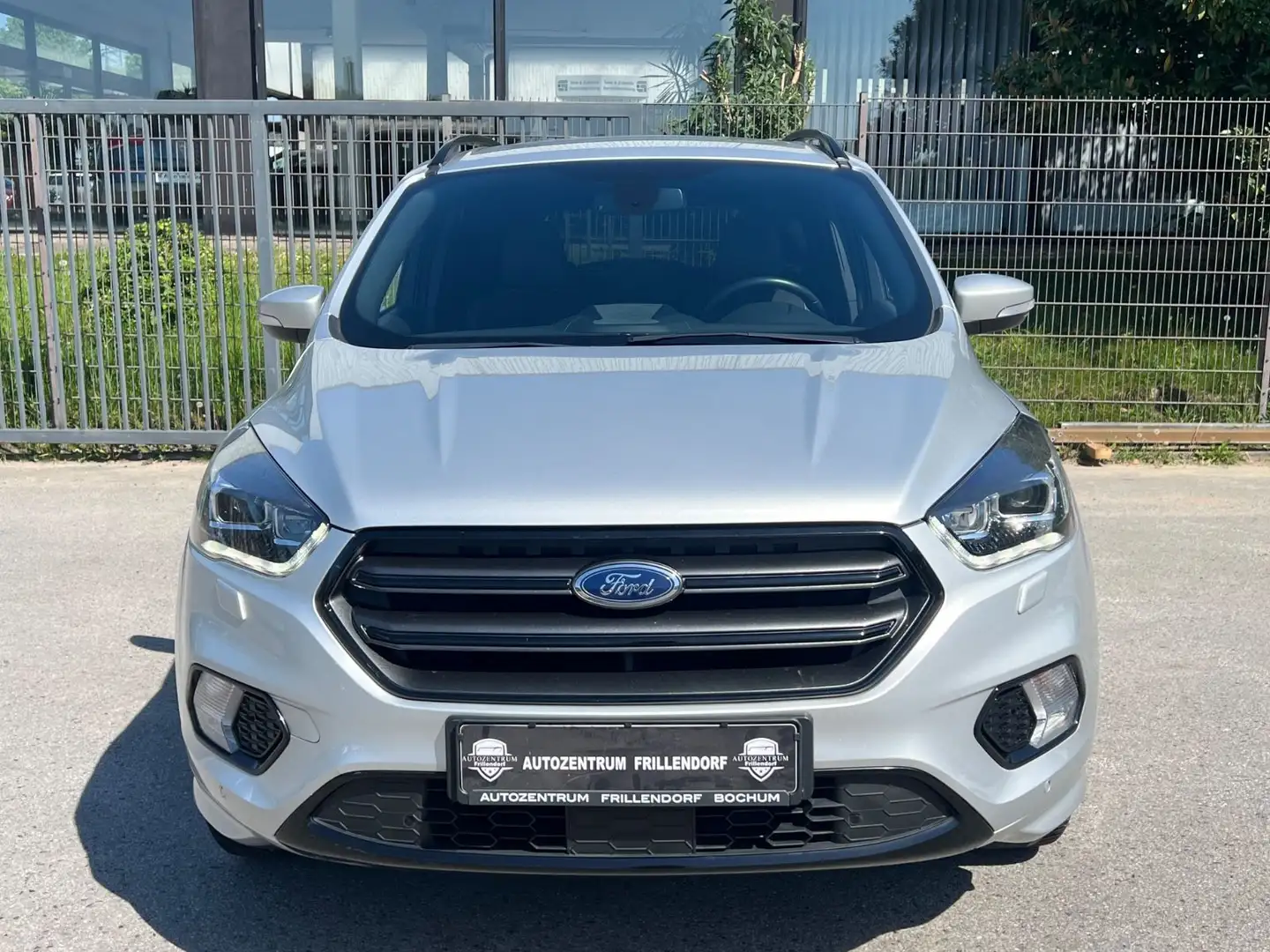Ford Kuga ST-Line AUTOMATIK/KAMERA/NAVI/AHK!! Silber - 2