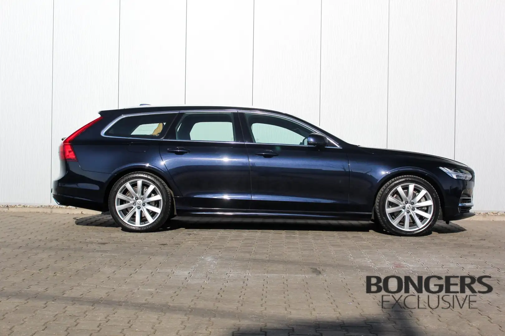 Volvo V90 2.0 T8 AWD Momentum | dealer ondh. | trekhaak Azul - 1