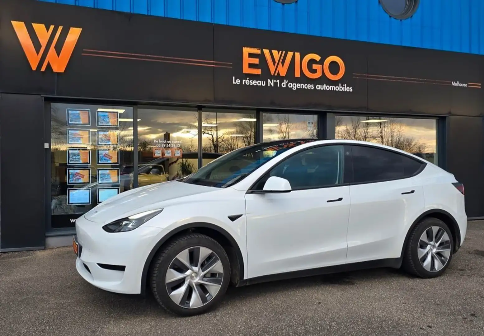 Tesla Model Y electric 300ch 60kwh standard-range Blanc - 1