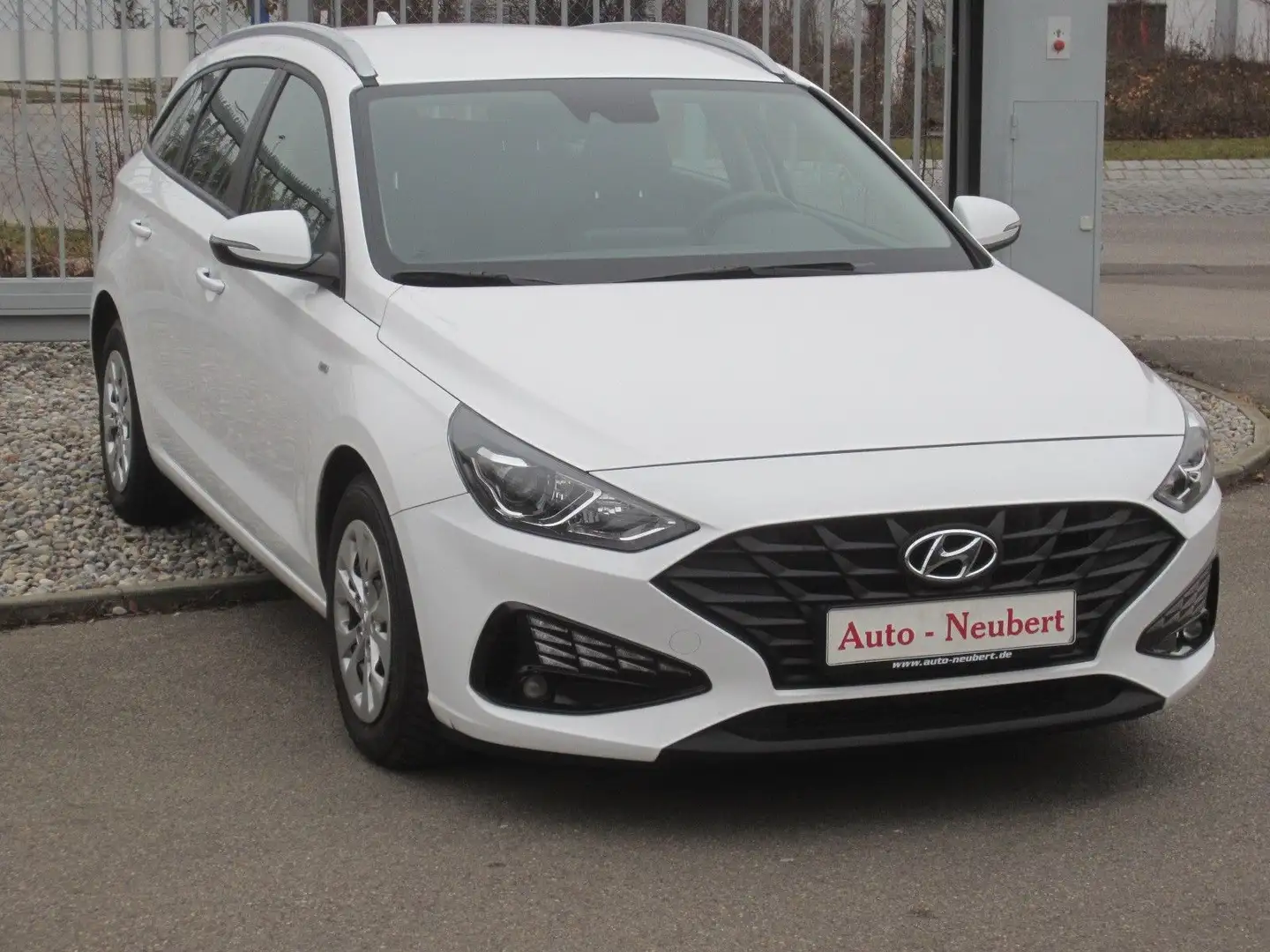 Hyundai i30 cw Select Mild-Hybrid Wit - 1