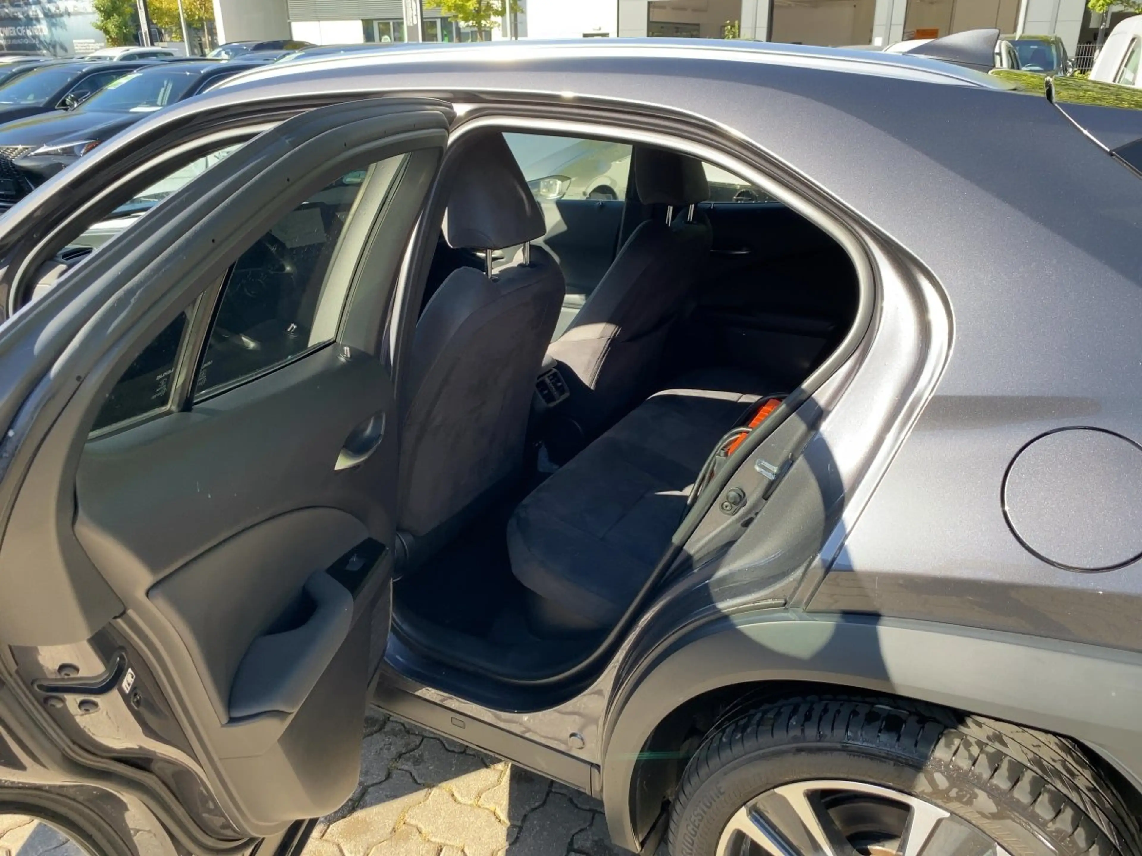 Lexus UX 250h UX 250 h Style Edition zuverlässiger Crossover — photo 13