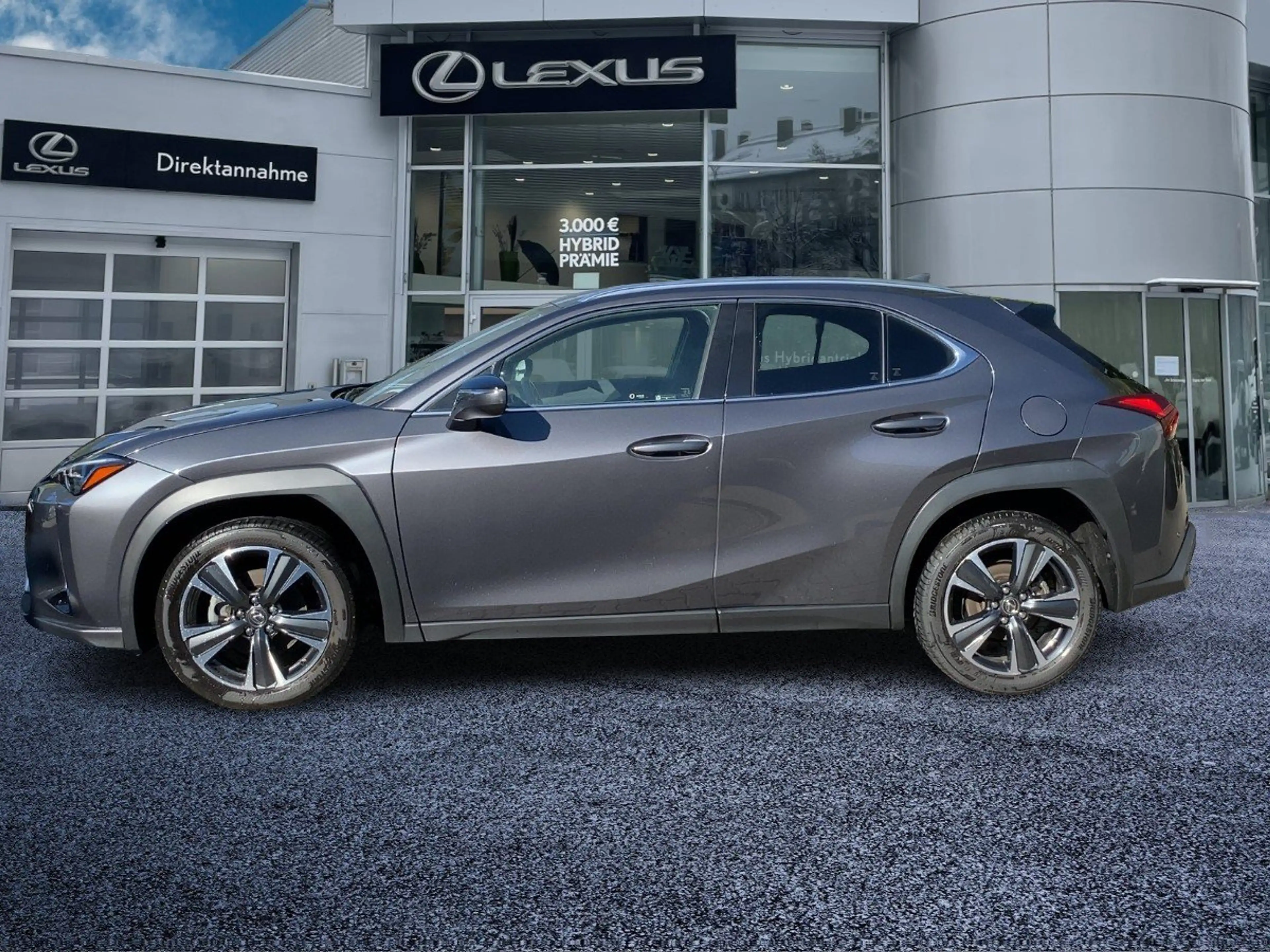 Lexus UX 250h UX 250 h Style Edition zuverlässiger Crossover — photo 3