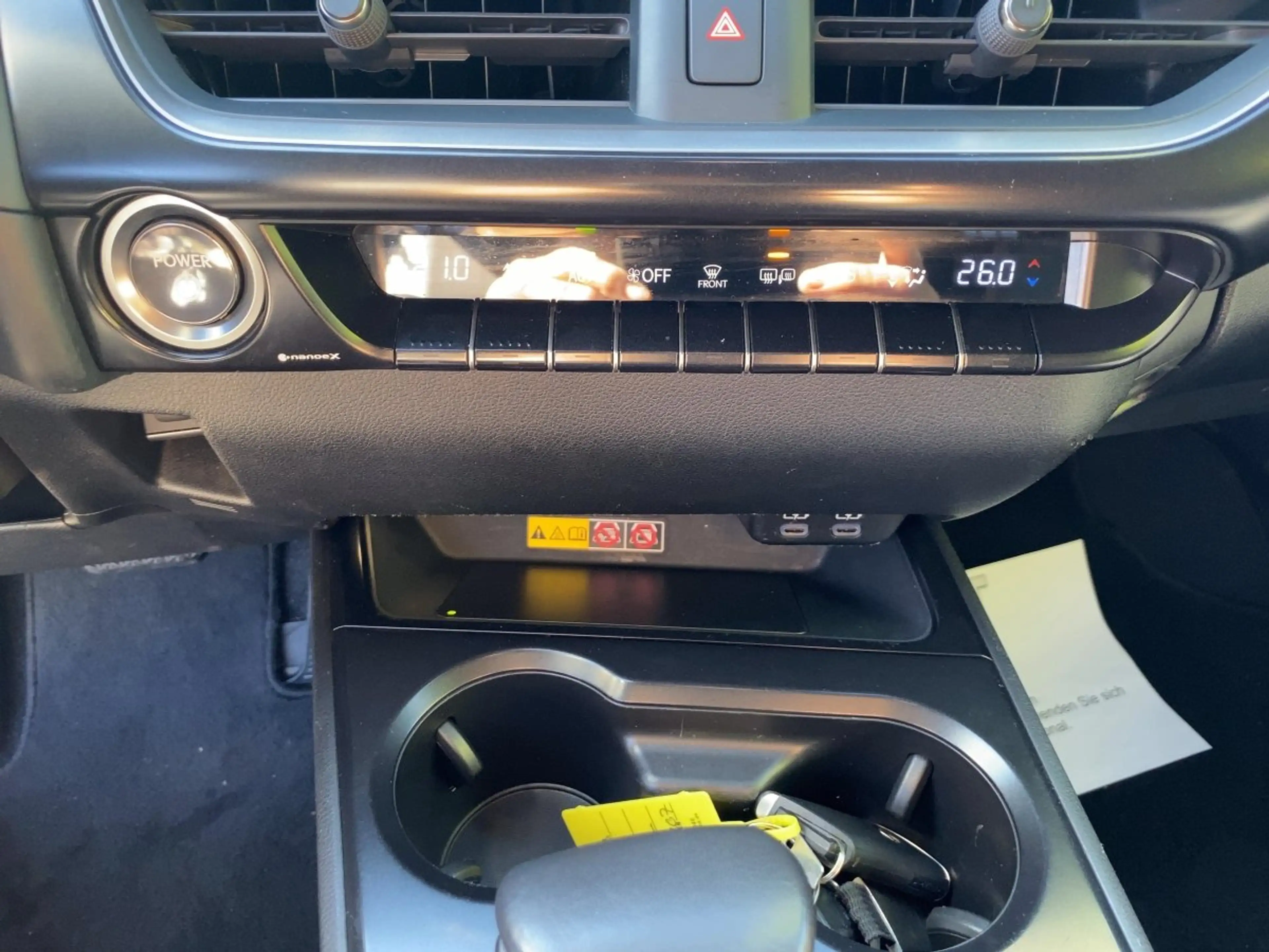Lexus UX 250h UX 250 h Style Edition zuverlässiger Crossover — photo 18