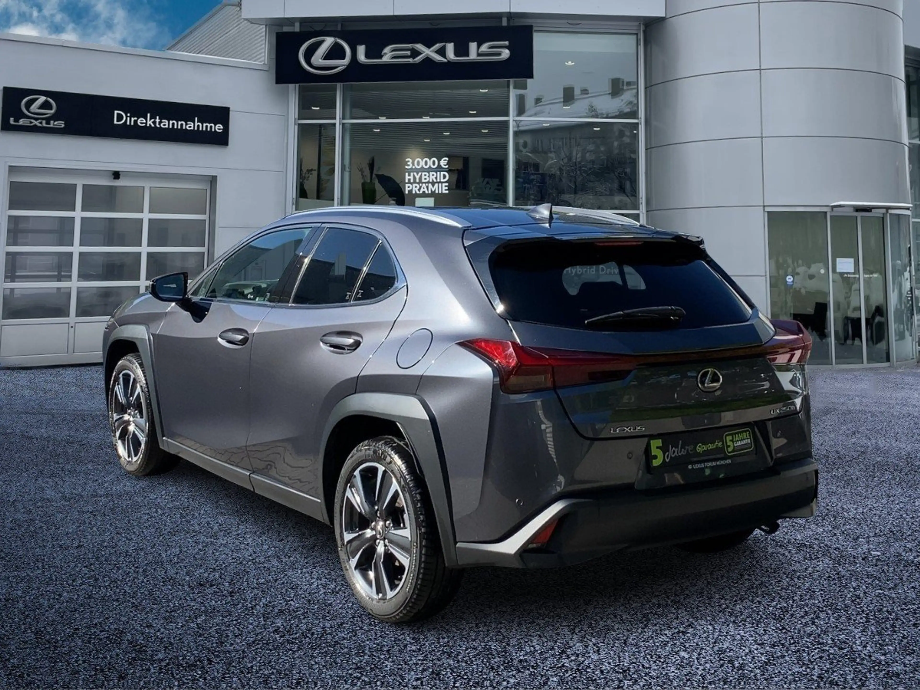 Lexus UX 250h UX 250 h Style Edition zuverlässiger Crossover — photo 5