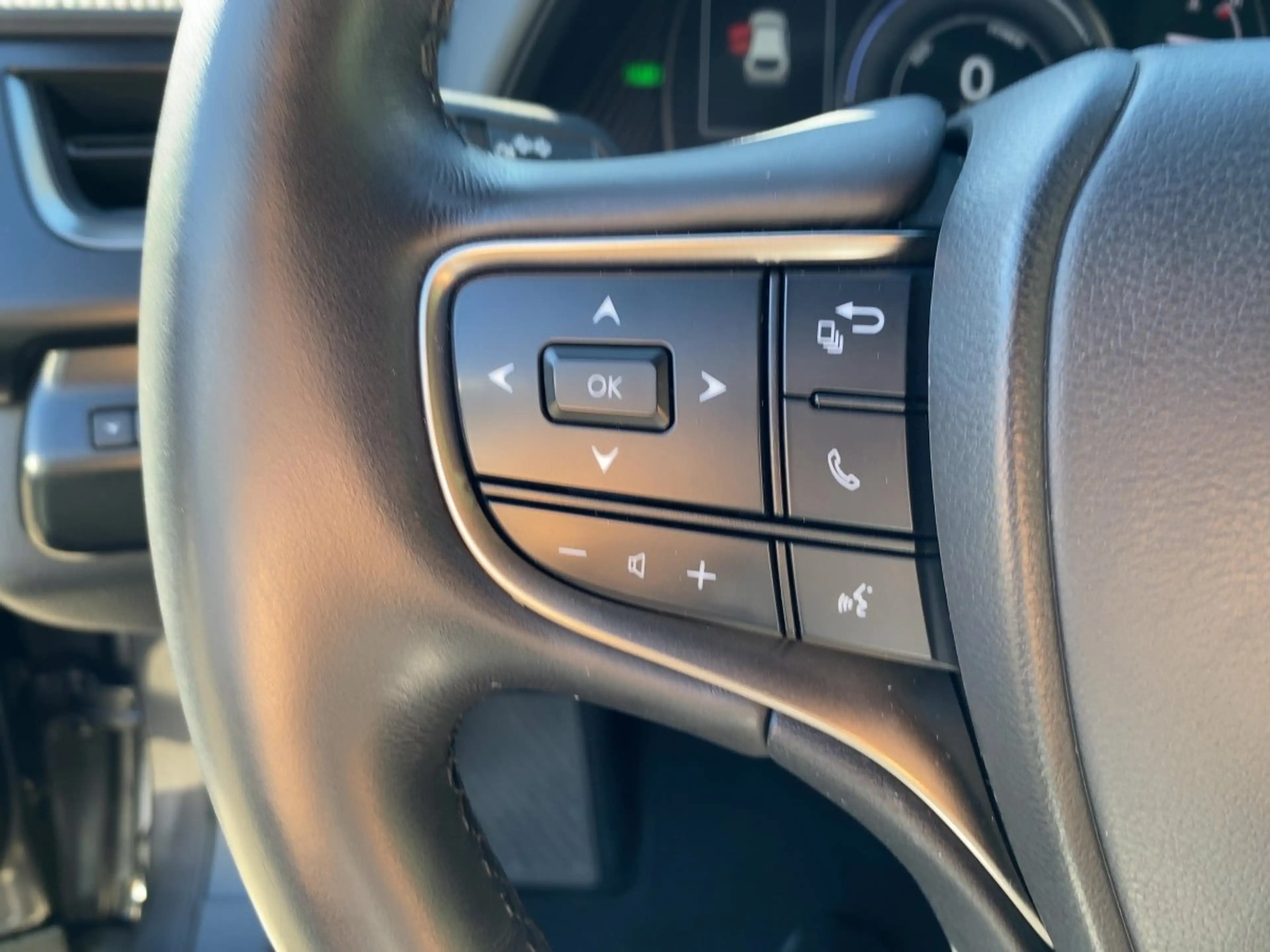 Lexus UX 250h UX 250 h Style Edition zuverlässiger Crossover — photo 22