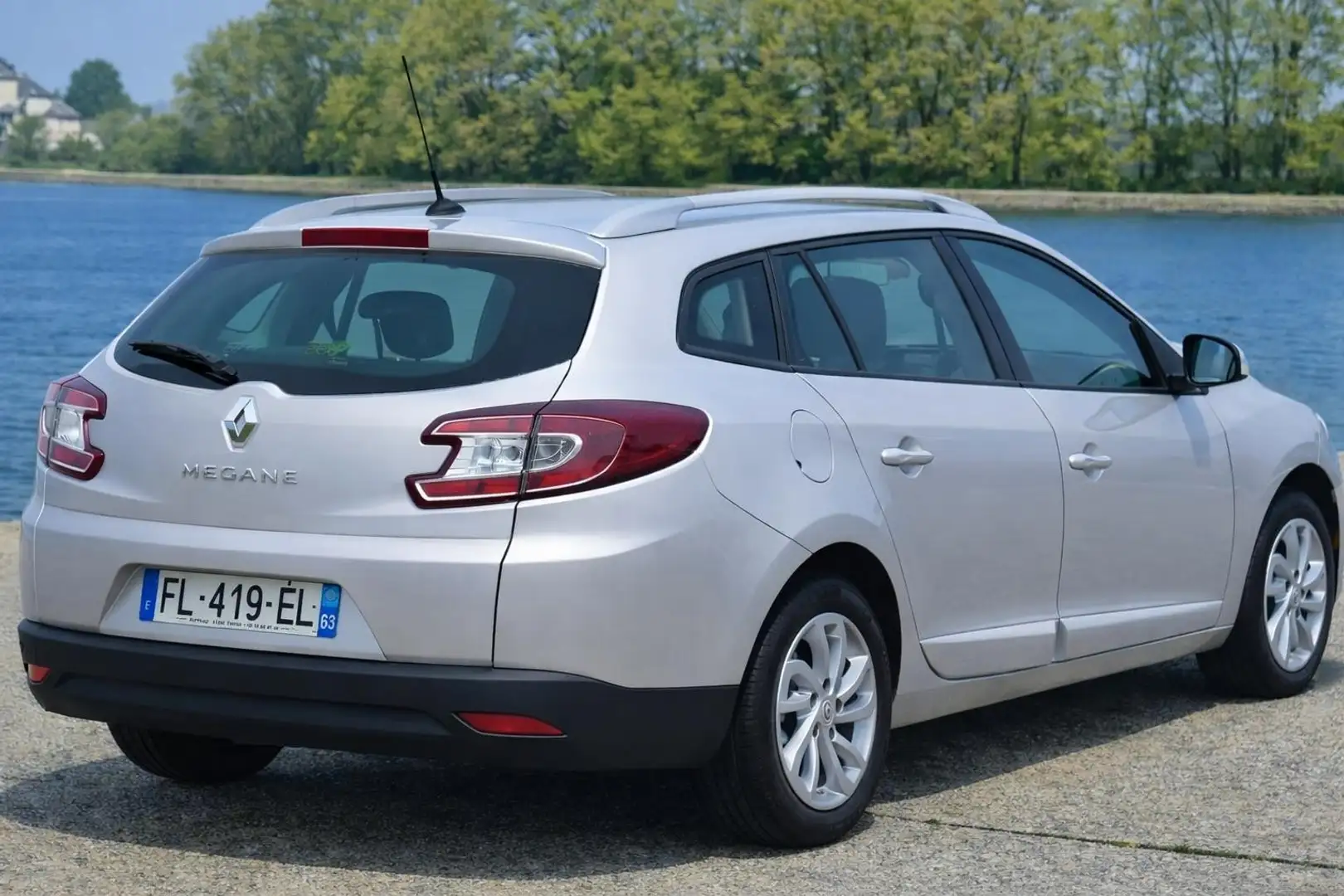 Renault Megane Mégane Estate III 1.5 dCi 110 FAP Energy eco2 Bose - 1