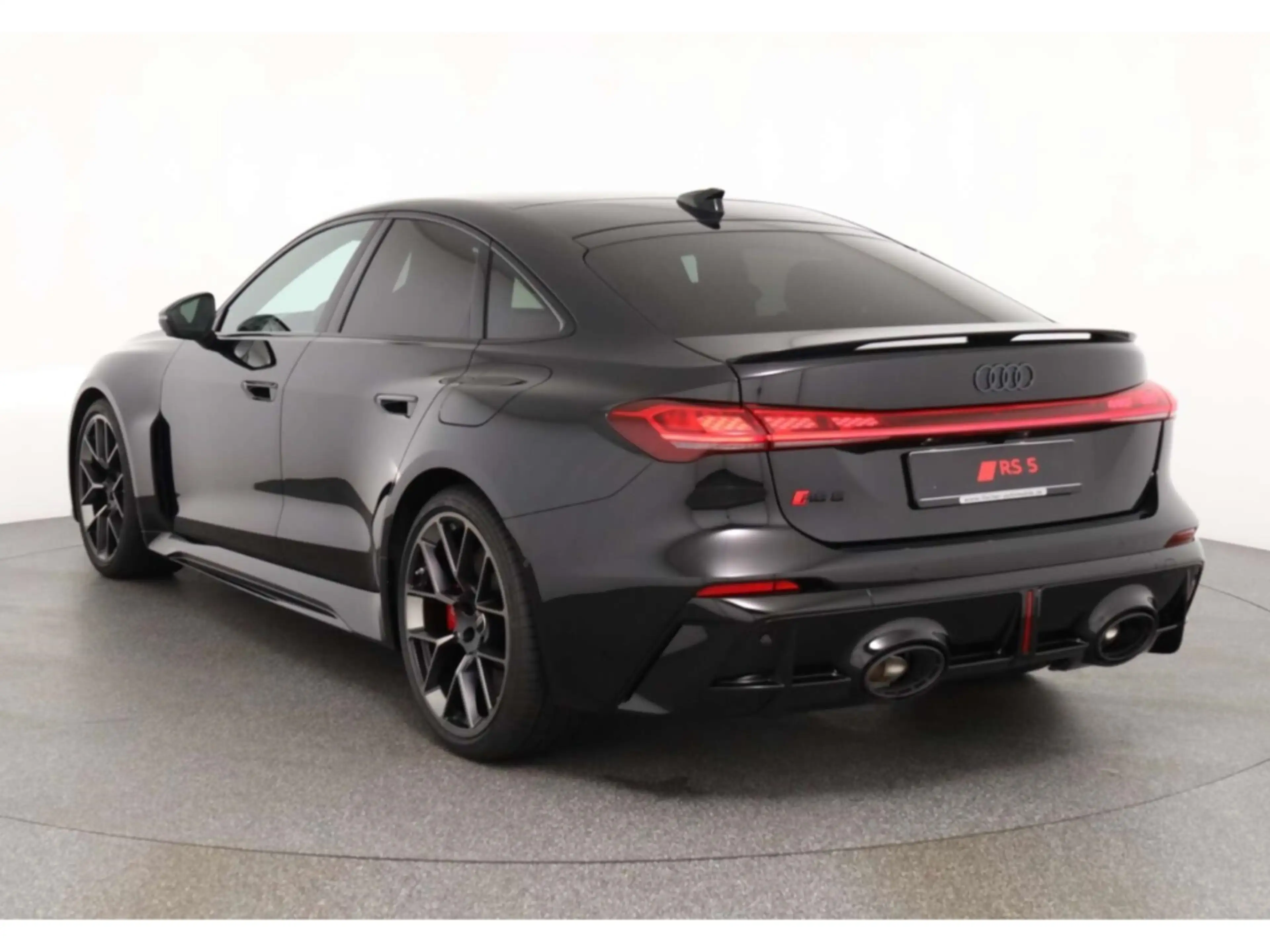 Audi RS5 Limousine e-hybrid quattro Sport Paket — photo 4