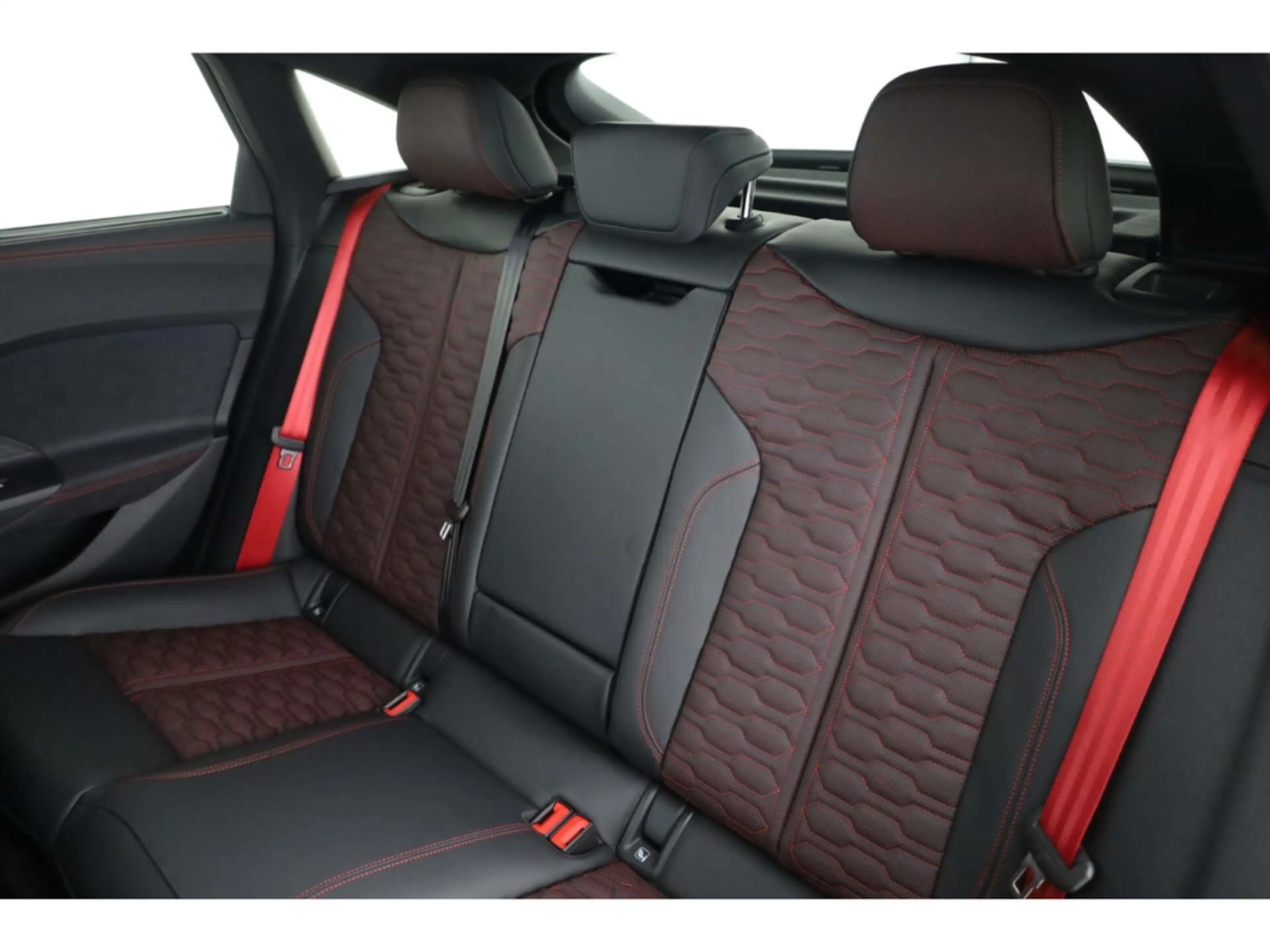 Audi RS5 Limousine e-hybrid quattro Sport Paket — photo 11